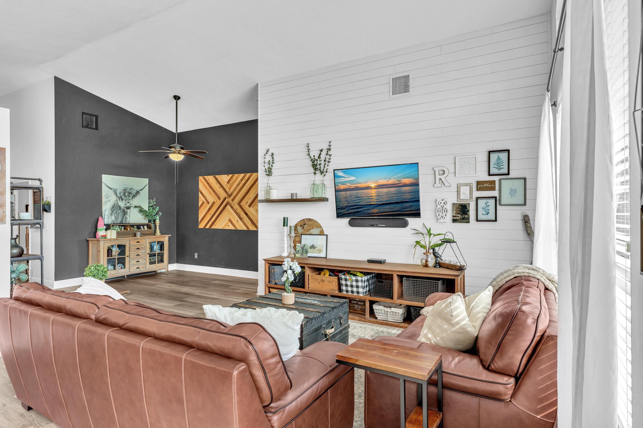 Lakes of Westchester, Pipers Glen - Residential