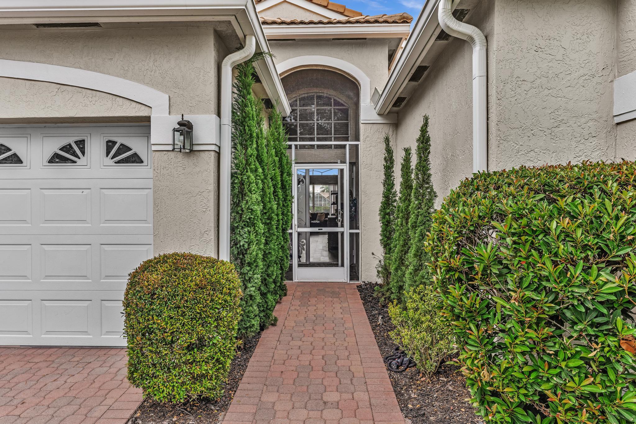 Lakes of Westchester, Pipers Glen - Residential