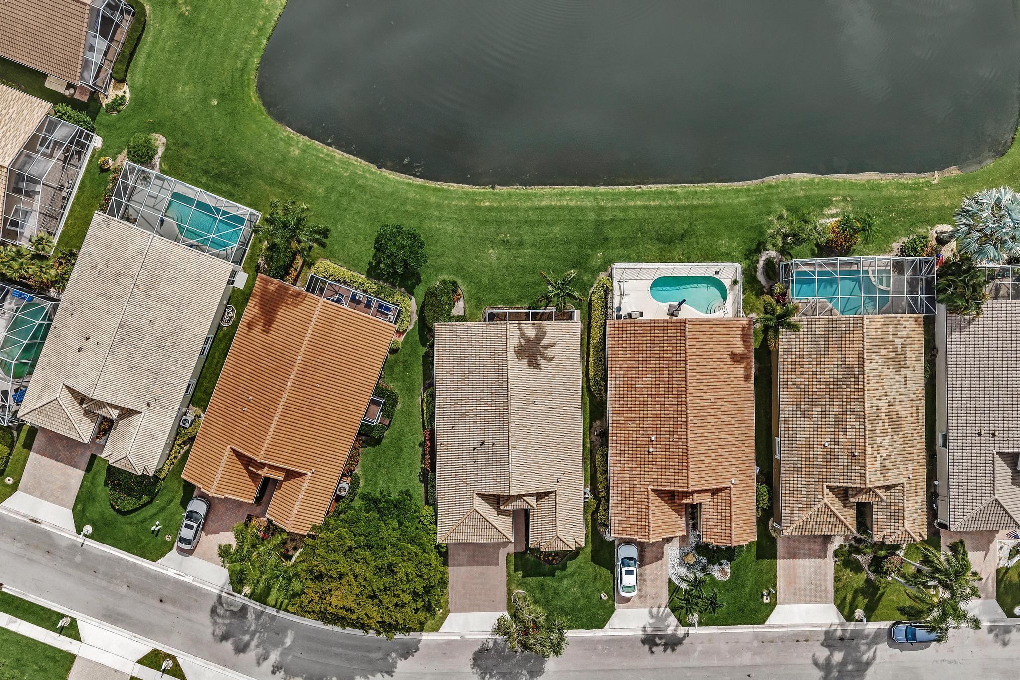 Lakes of Westchester, Pipers Glen - Residential