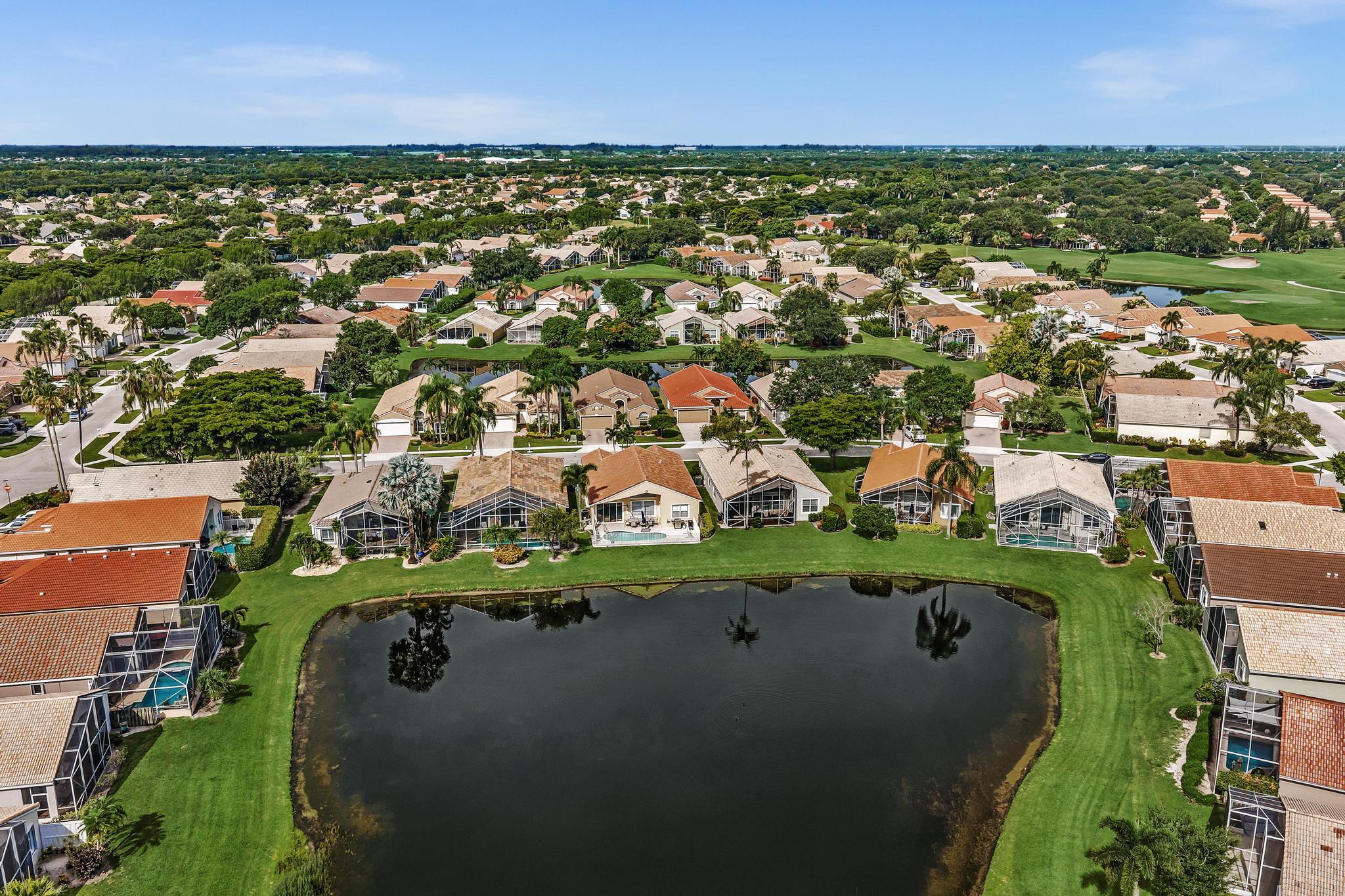 Lakes of Westchester, Pipers Glen - Residential