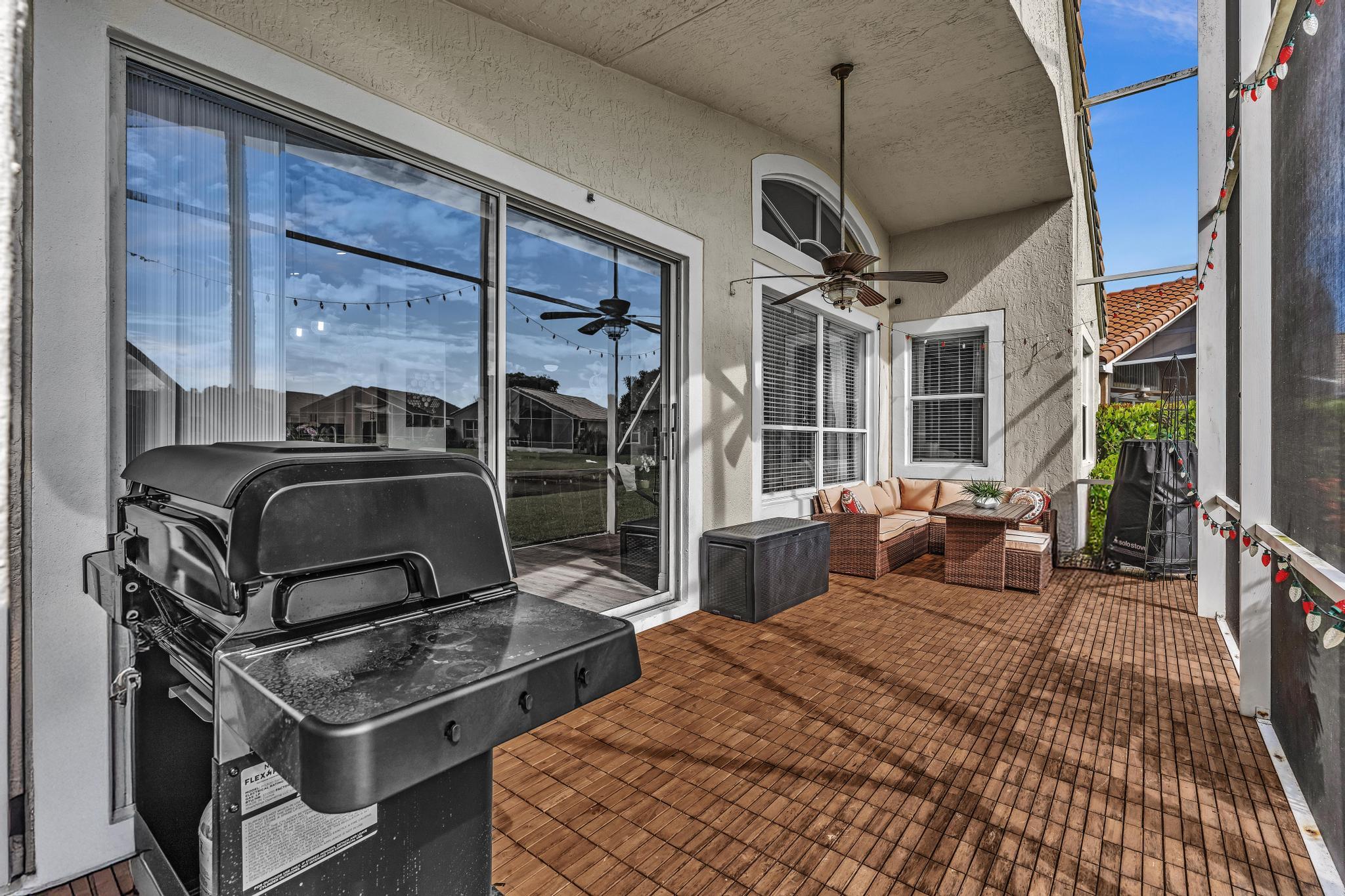 Lakes of Westchester, Pipers Glen - Residential