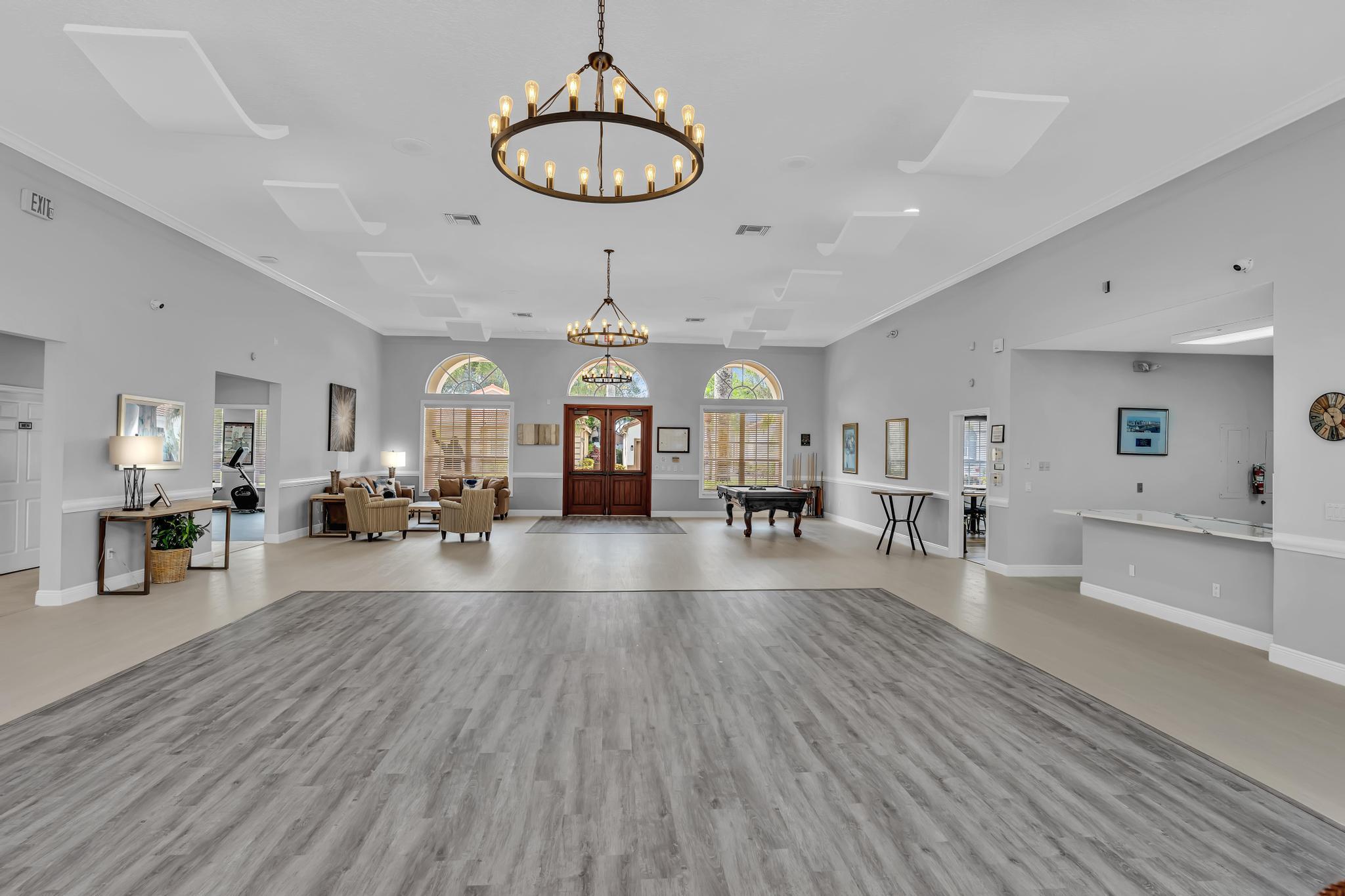 Lakes of Westchester, Pipers Glen - Residential