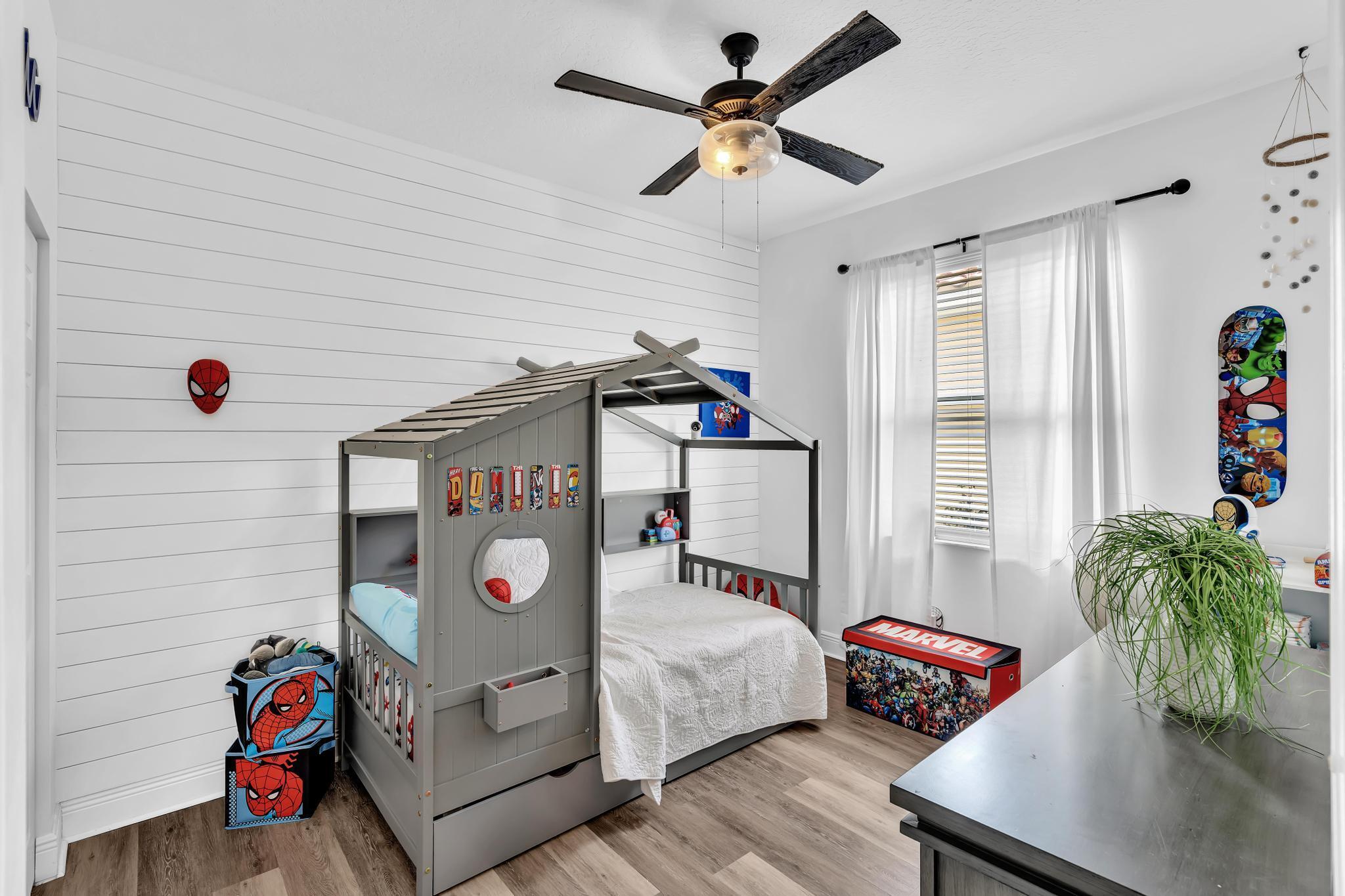 Lakes of Westchester, Pipers Glen - Residential