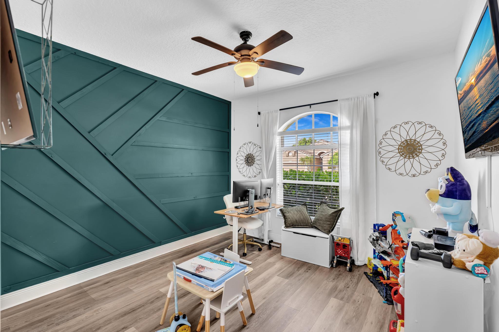 Lakes of Westchester, Pipers Glen - Residential