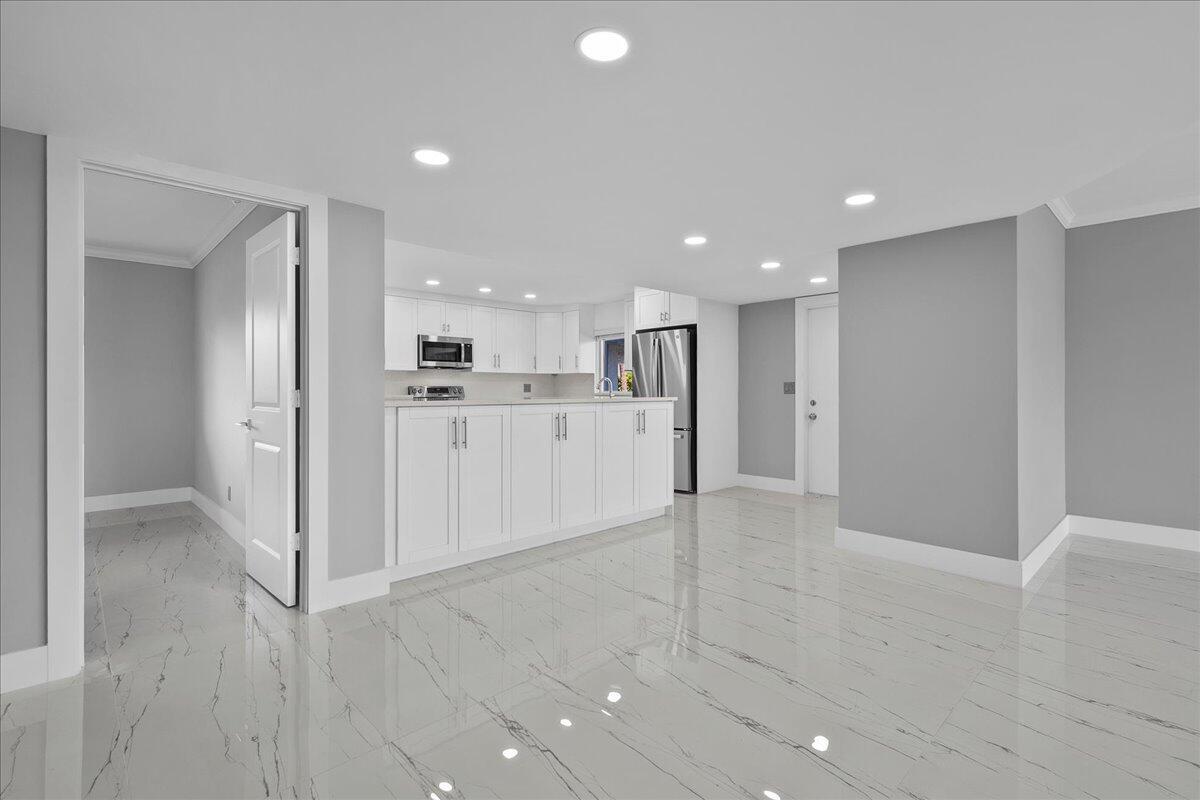 LAKE HARBOR COVE CONDO - Residential Lease