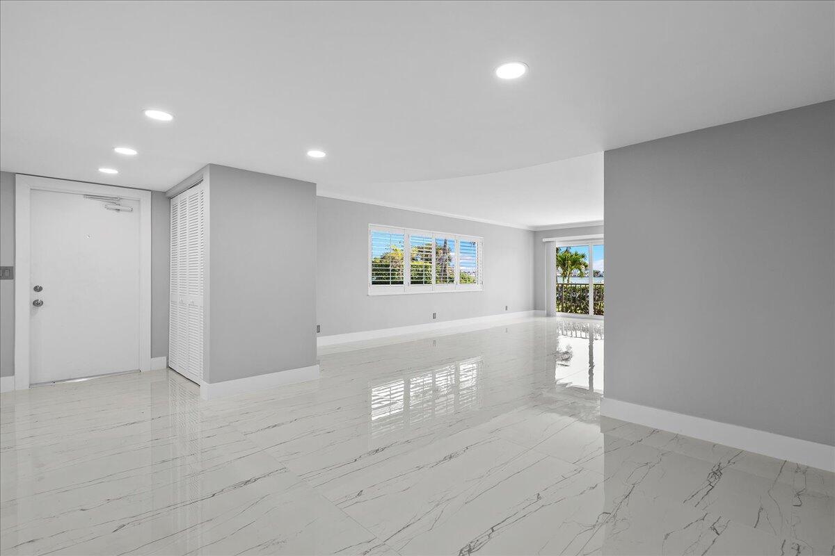 LAKE HARBOR COVE CONDO - Residential Lease