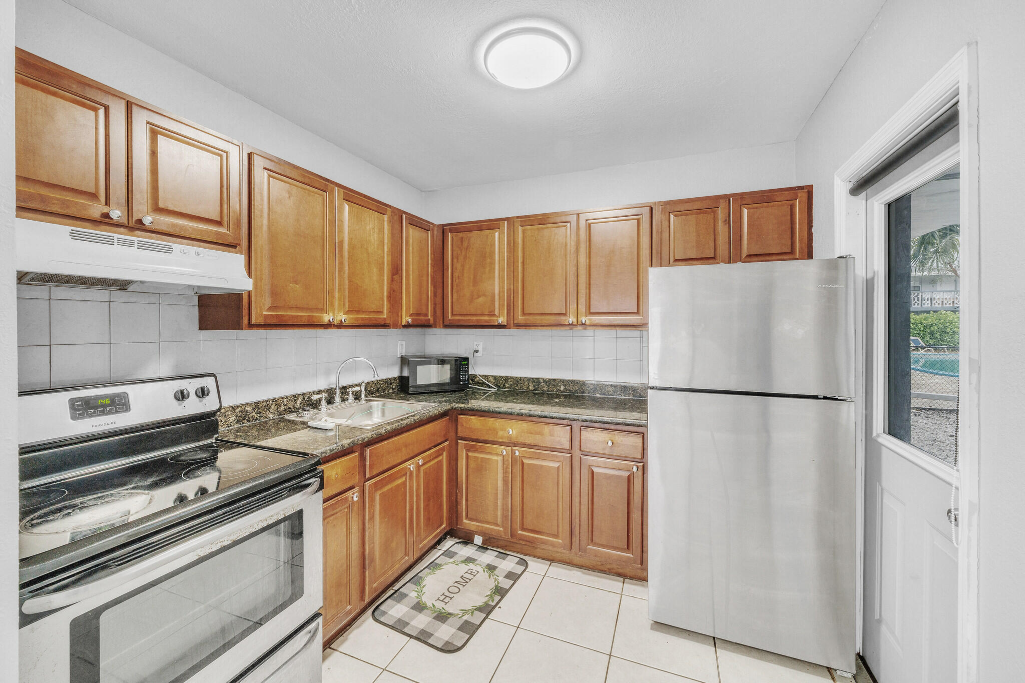 RIVERSIDE ADD AMEN PLAT - Residential Lease