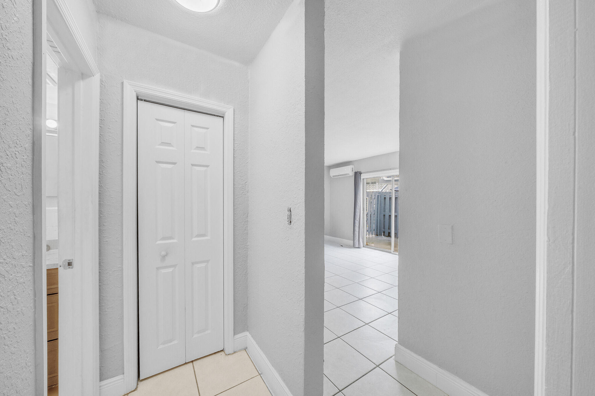 RIVERSIDE ADD AMEN PLAT - Residential Lease