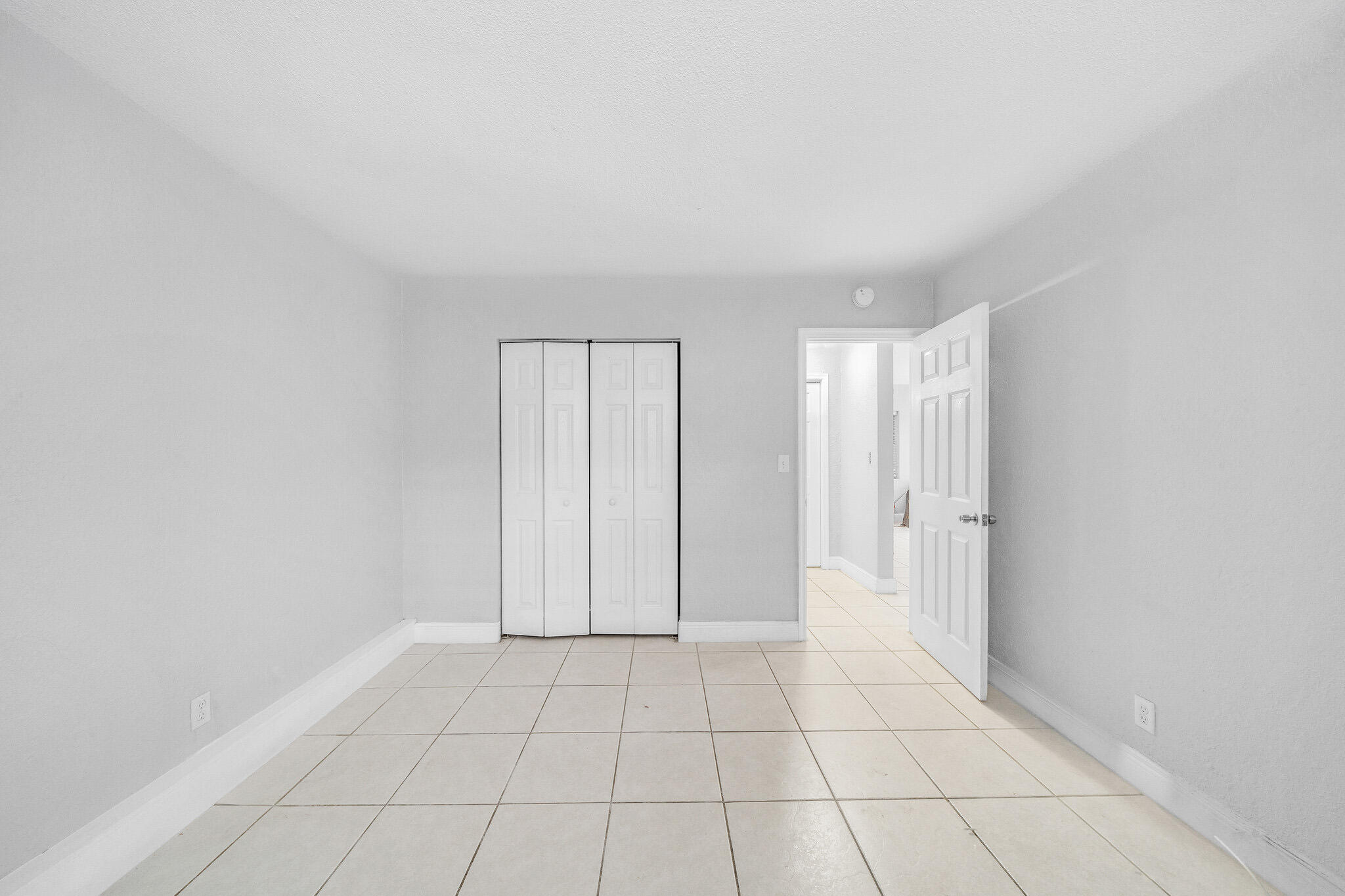 RIVERSIDE ADD AMEN PLAT - Residential Lease