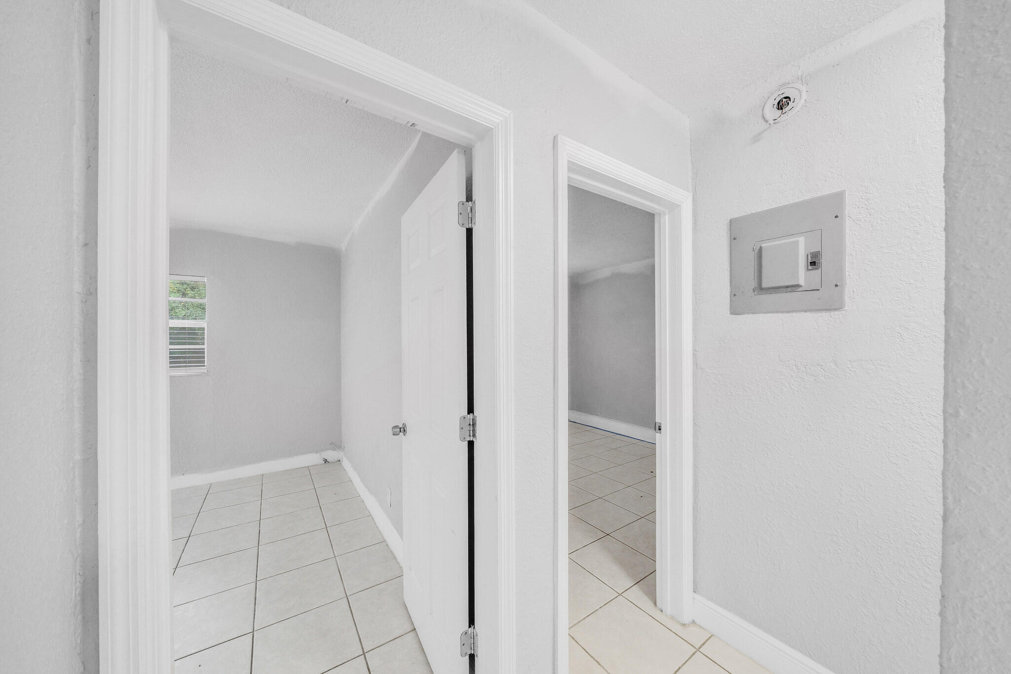 RIVERSIDE ADD AMEN PLAT - Residential Lease