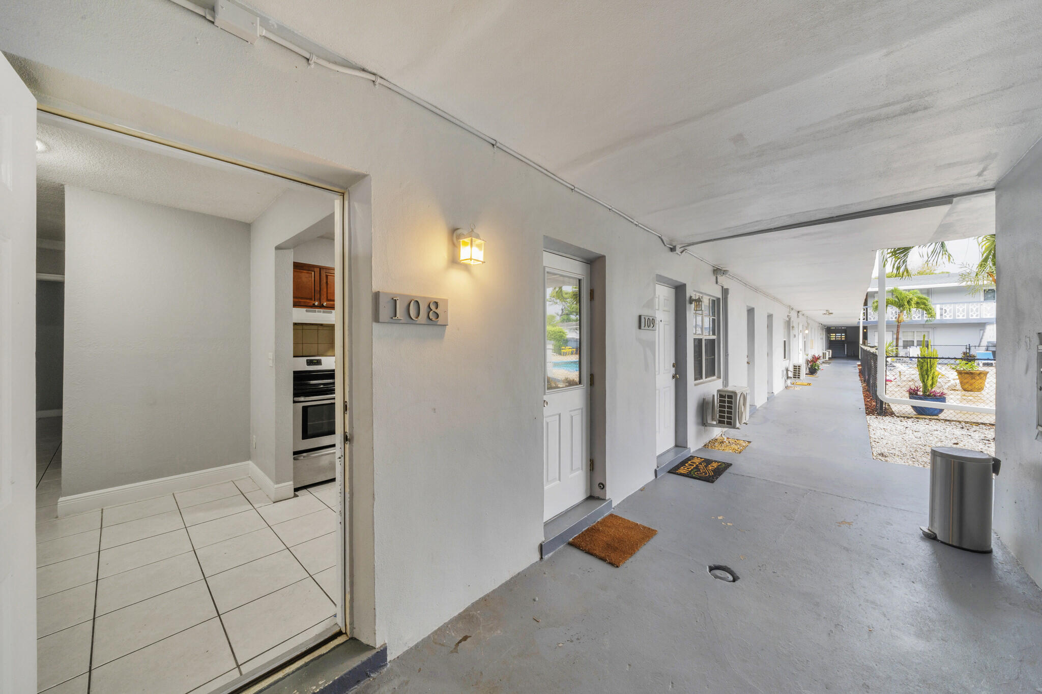 RIVERSIDE ADD AMEN PLAT - Residential Lease