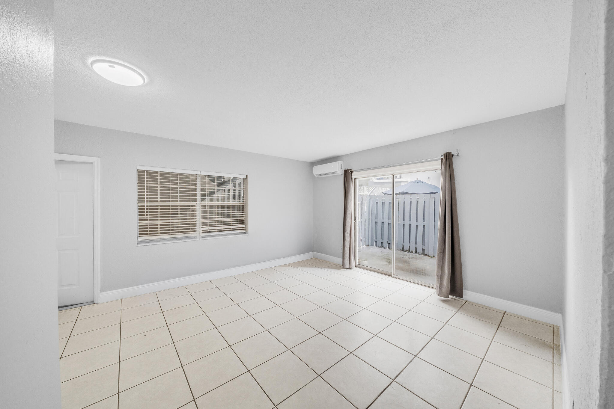 RIVERSIDE ADD AMEN PLAT - Residential Lease