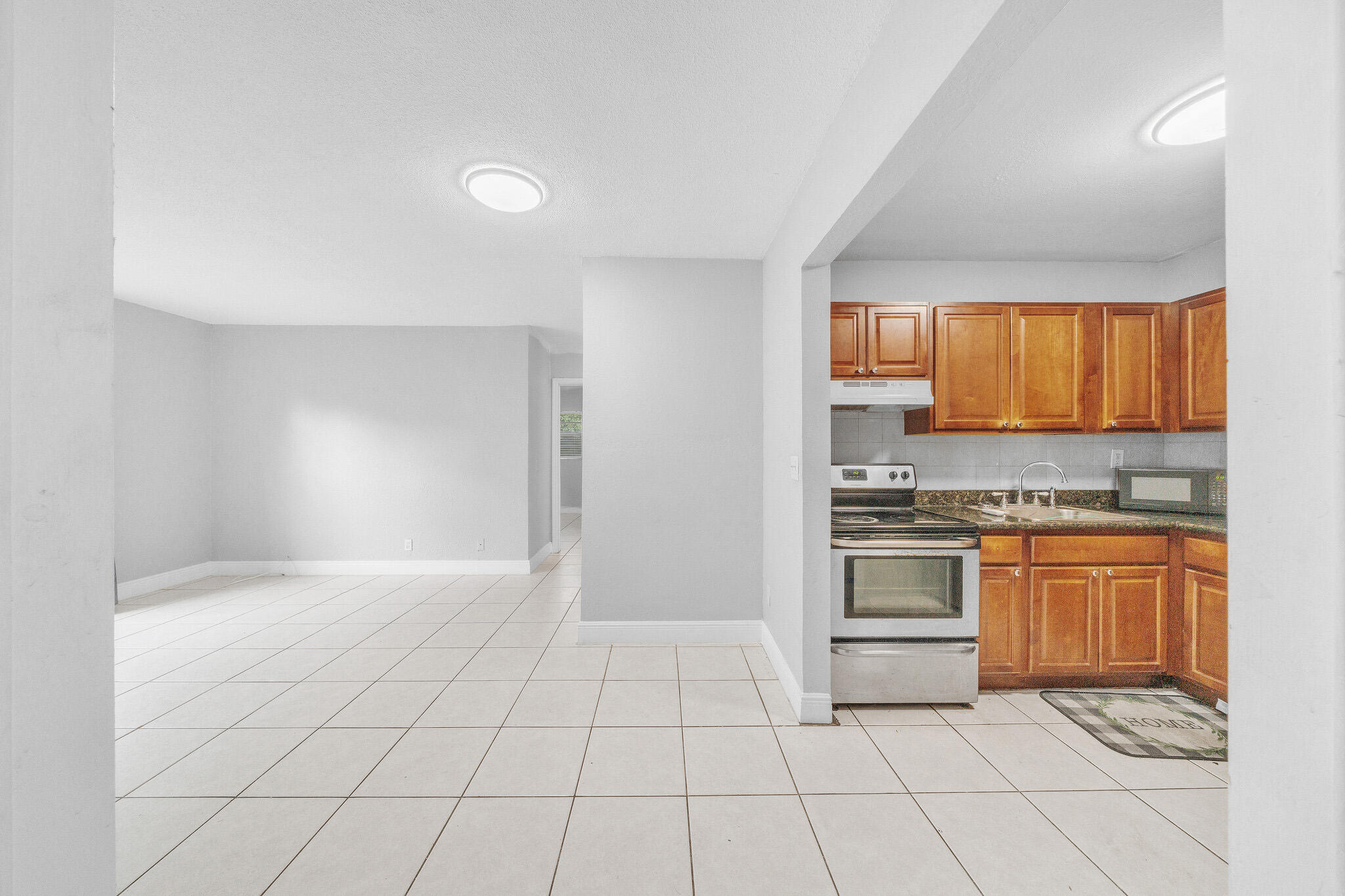 RIVERSIDE ADD AMEN PLAT - Residential Lease