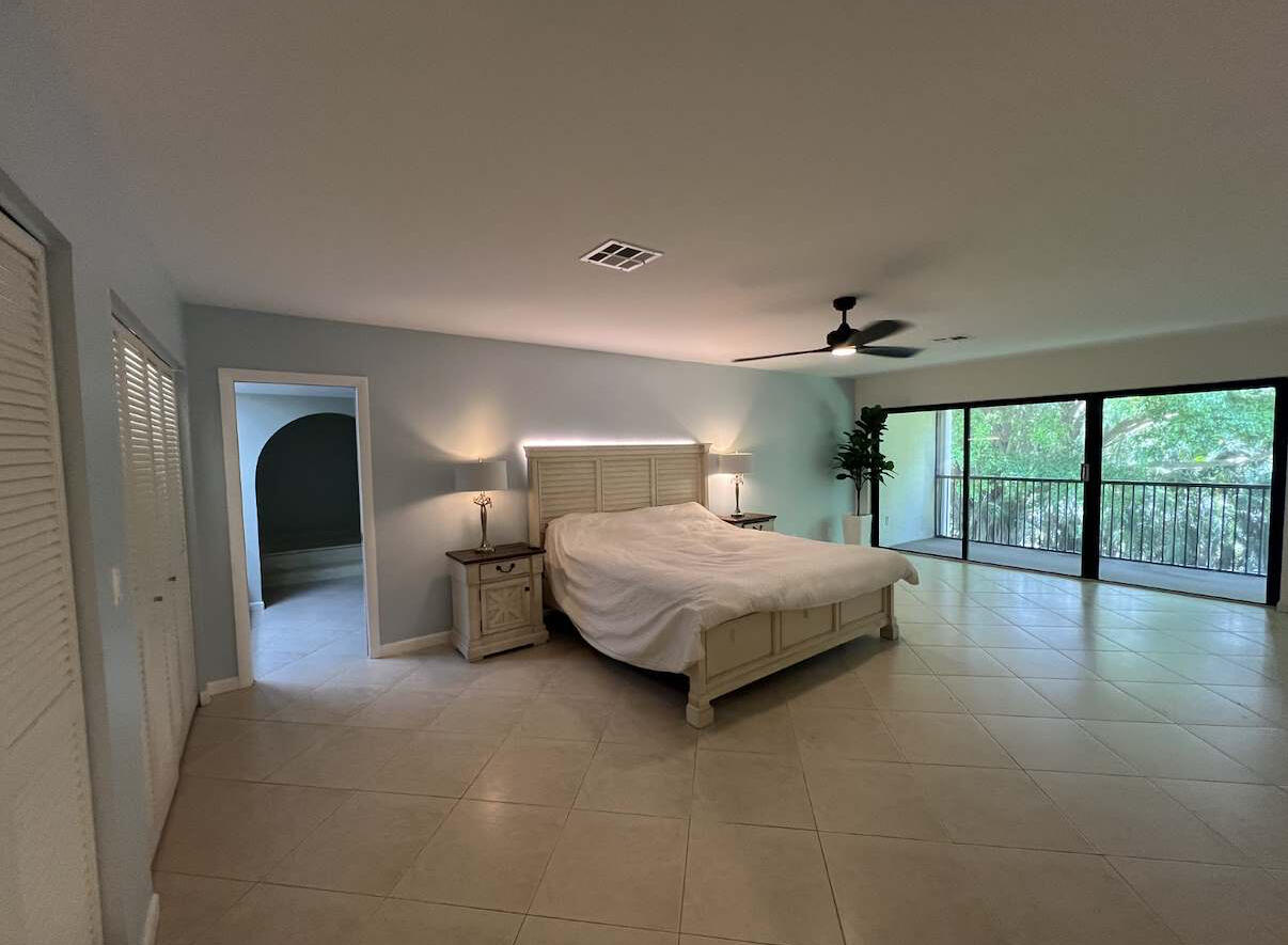 LANDS OF THE PRESIDENT CONDO 6 - Residential
