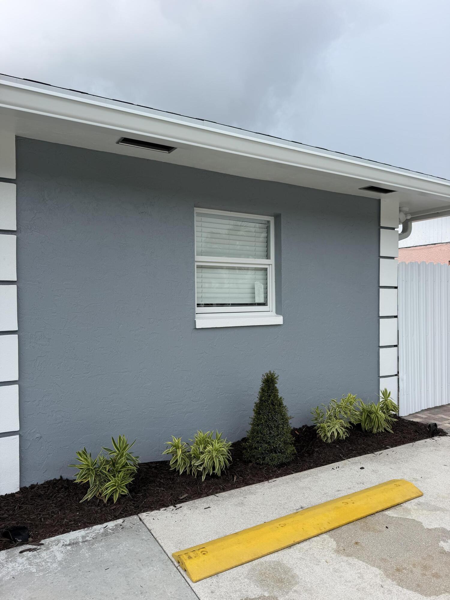 LAKE WORTH HILLS 2ND ADD - Residential