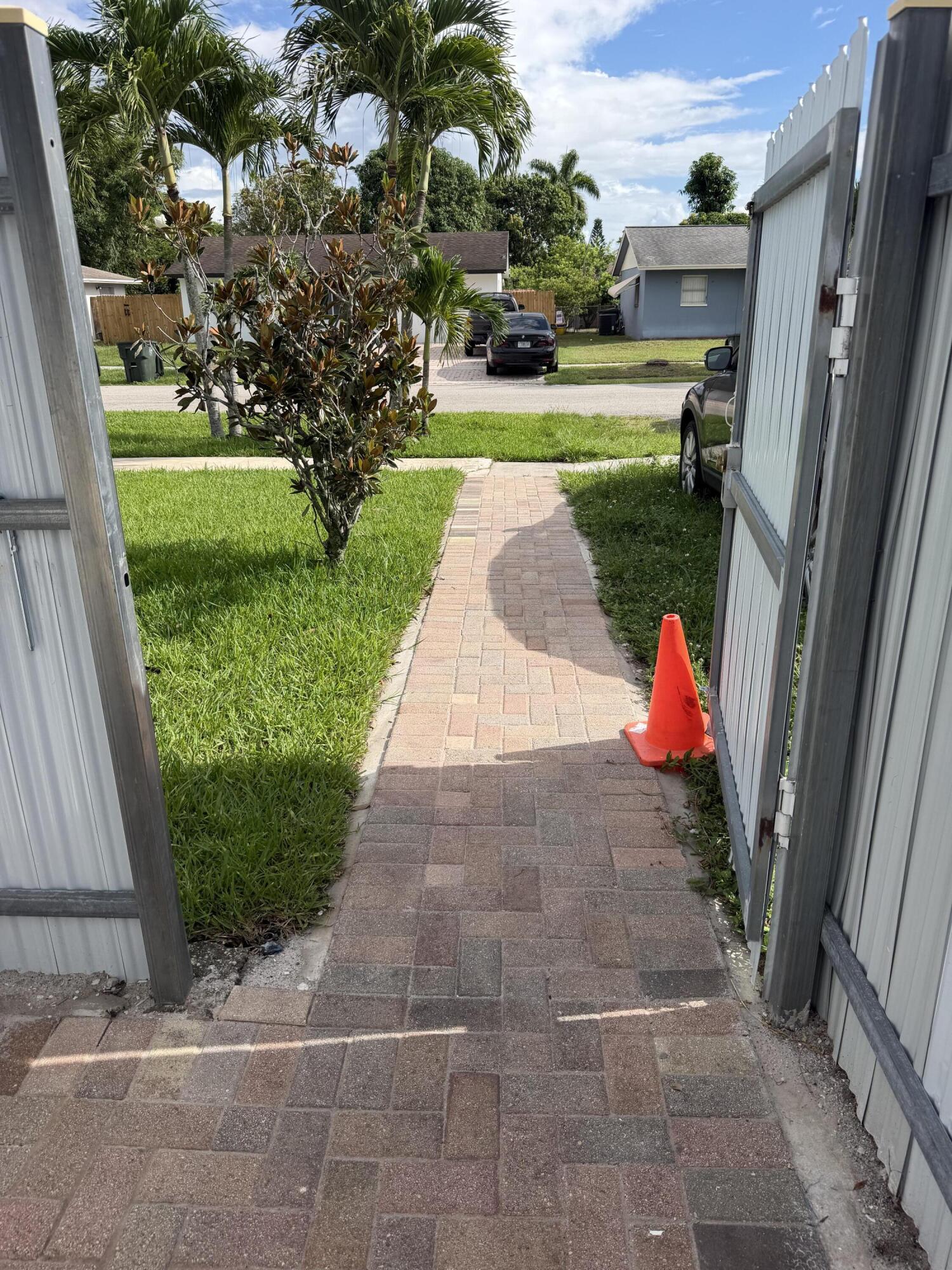 LAKE WORTH HILLS 2ND ADD - Residential