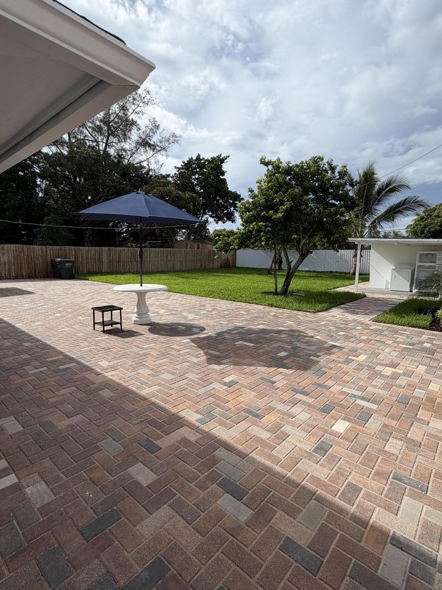 LAKE WORTH HILLS 2ND ADD - Residential