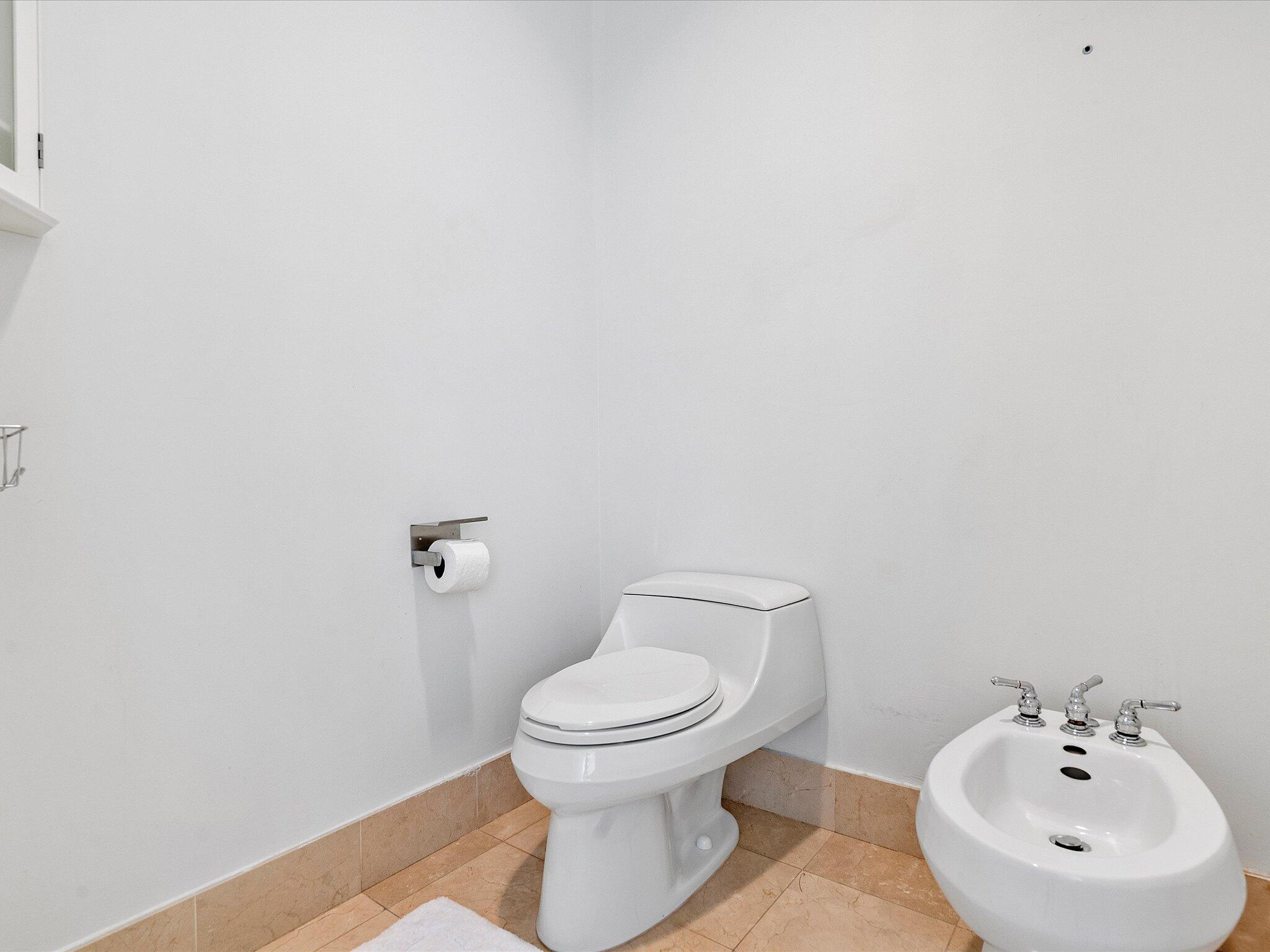 TRUMP PALACE CONDO - Residential