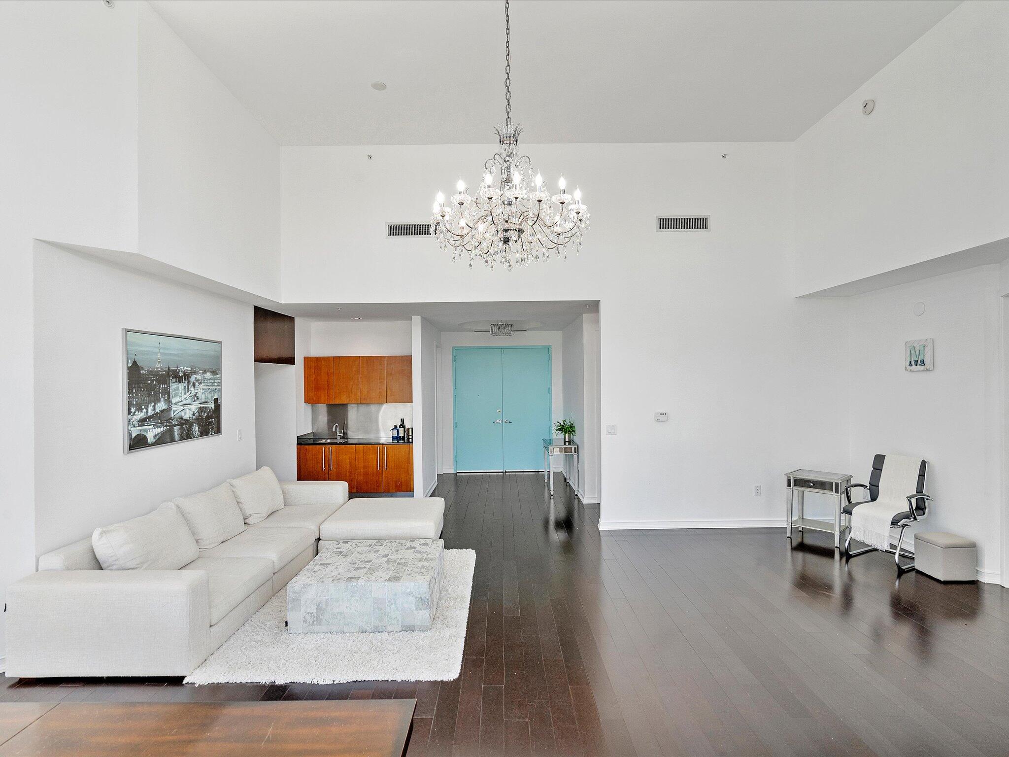 TRUMP PALACE CONDO - Residential