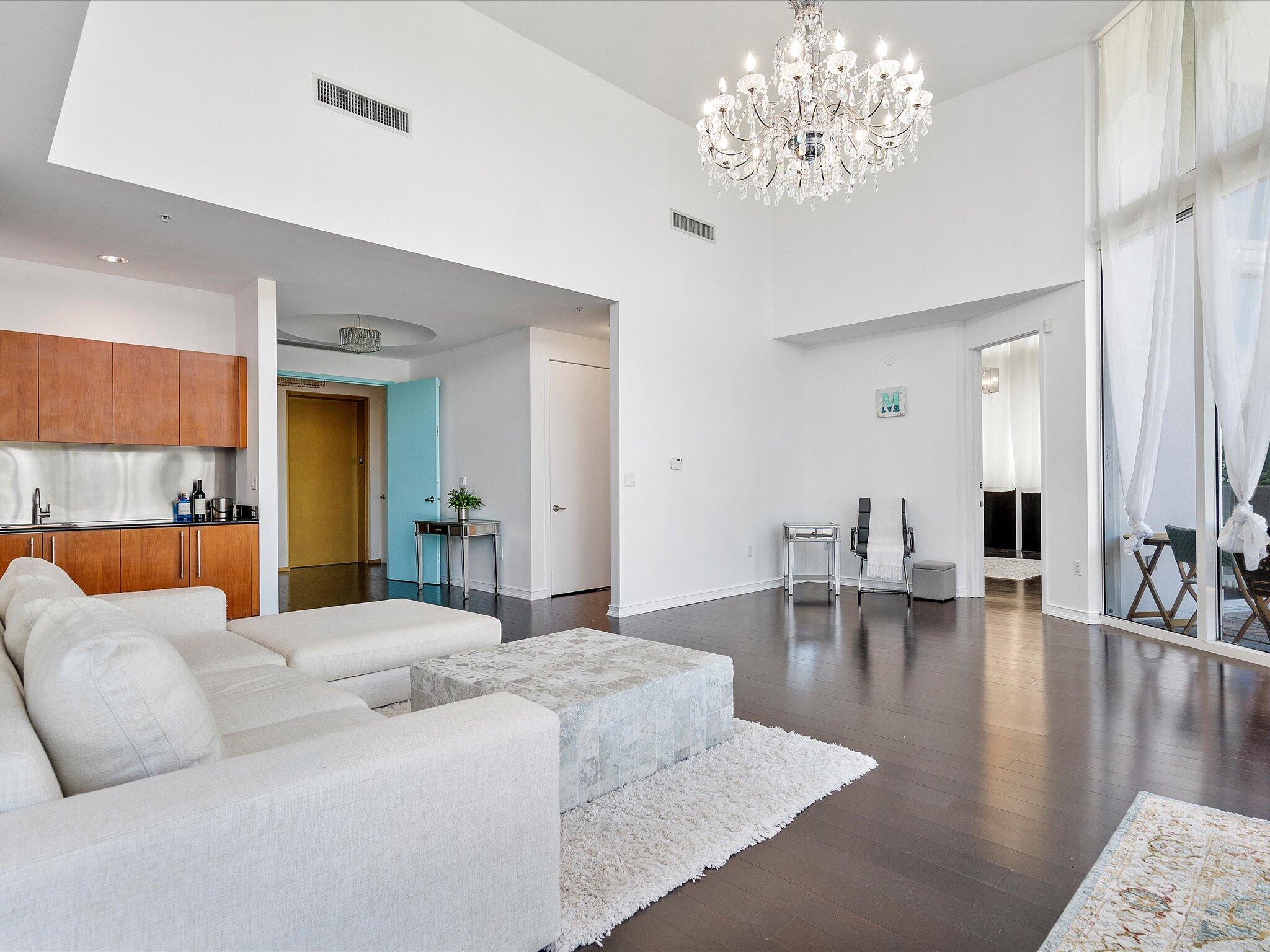 TRUMP PALACE CONDO - Residential
