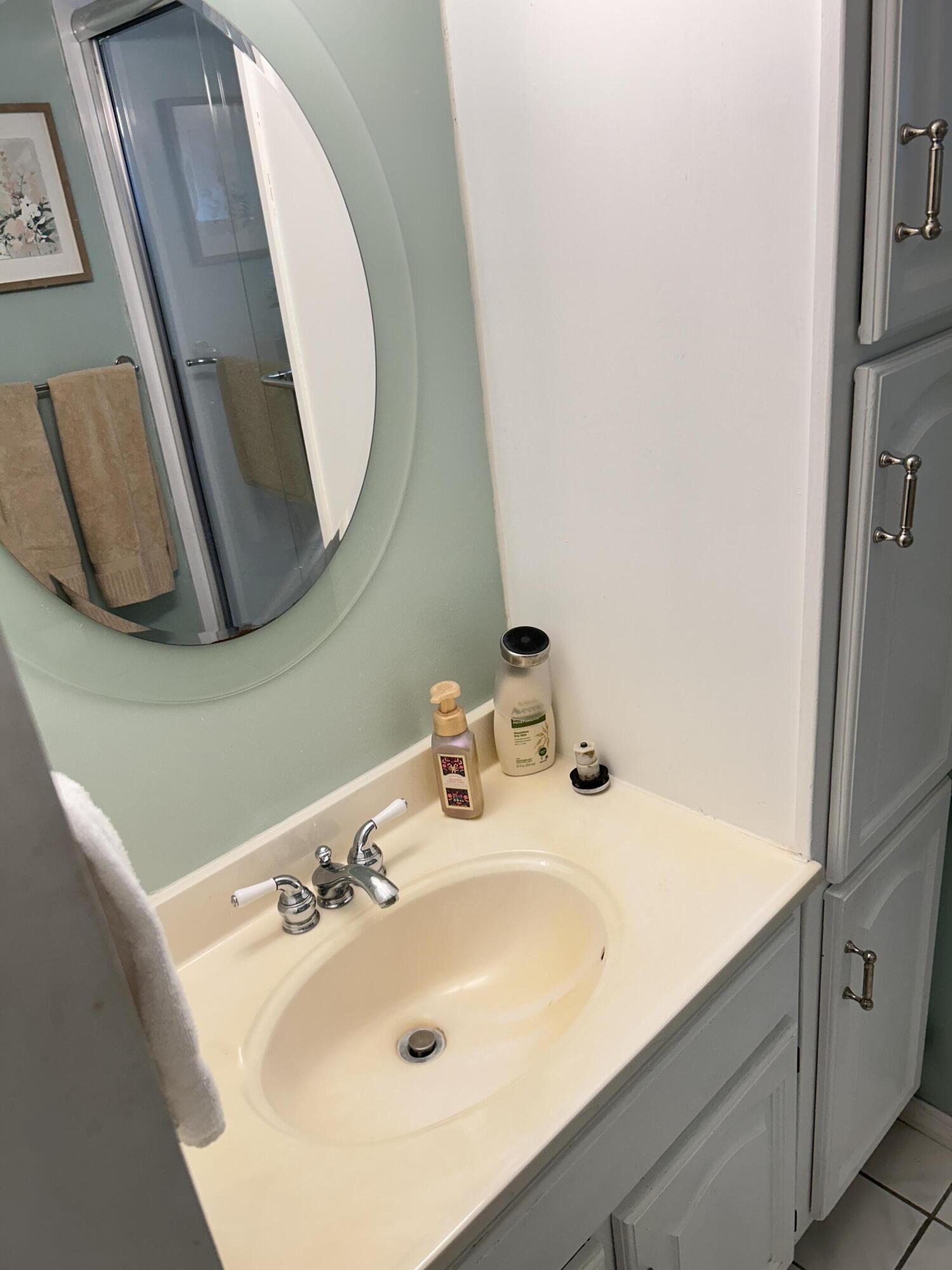 pine tree park legacy home - Residential