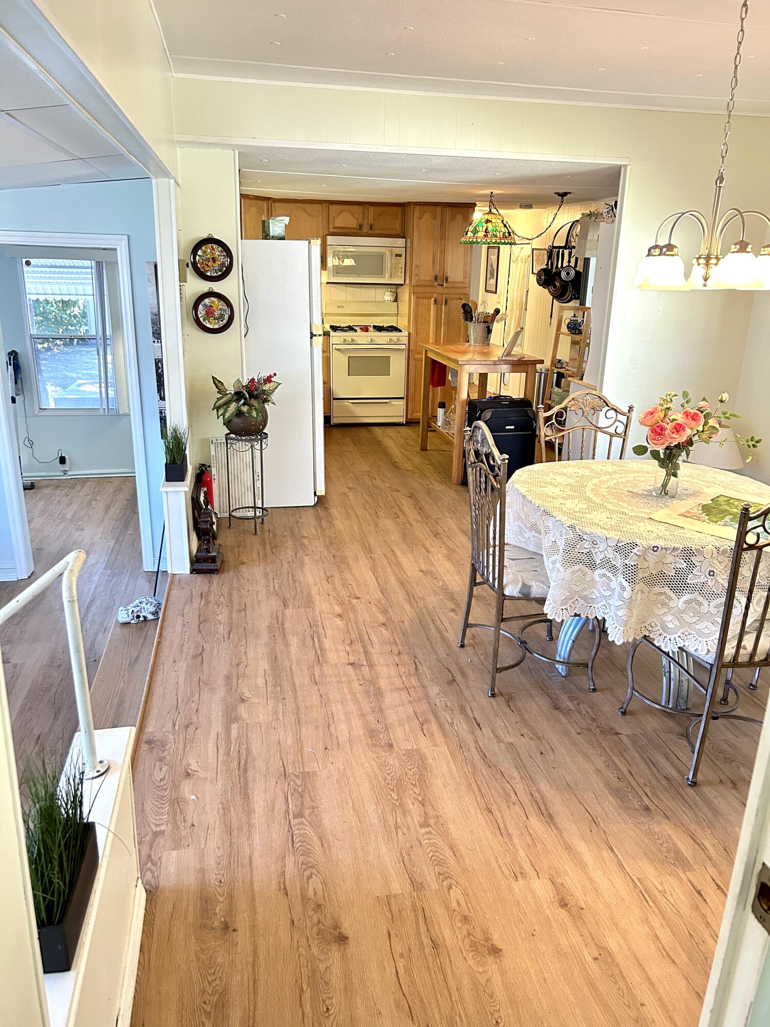 pine tree park legacy home - Residential