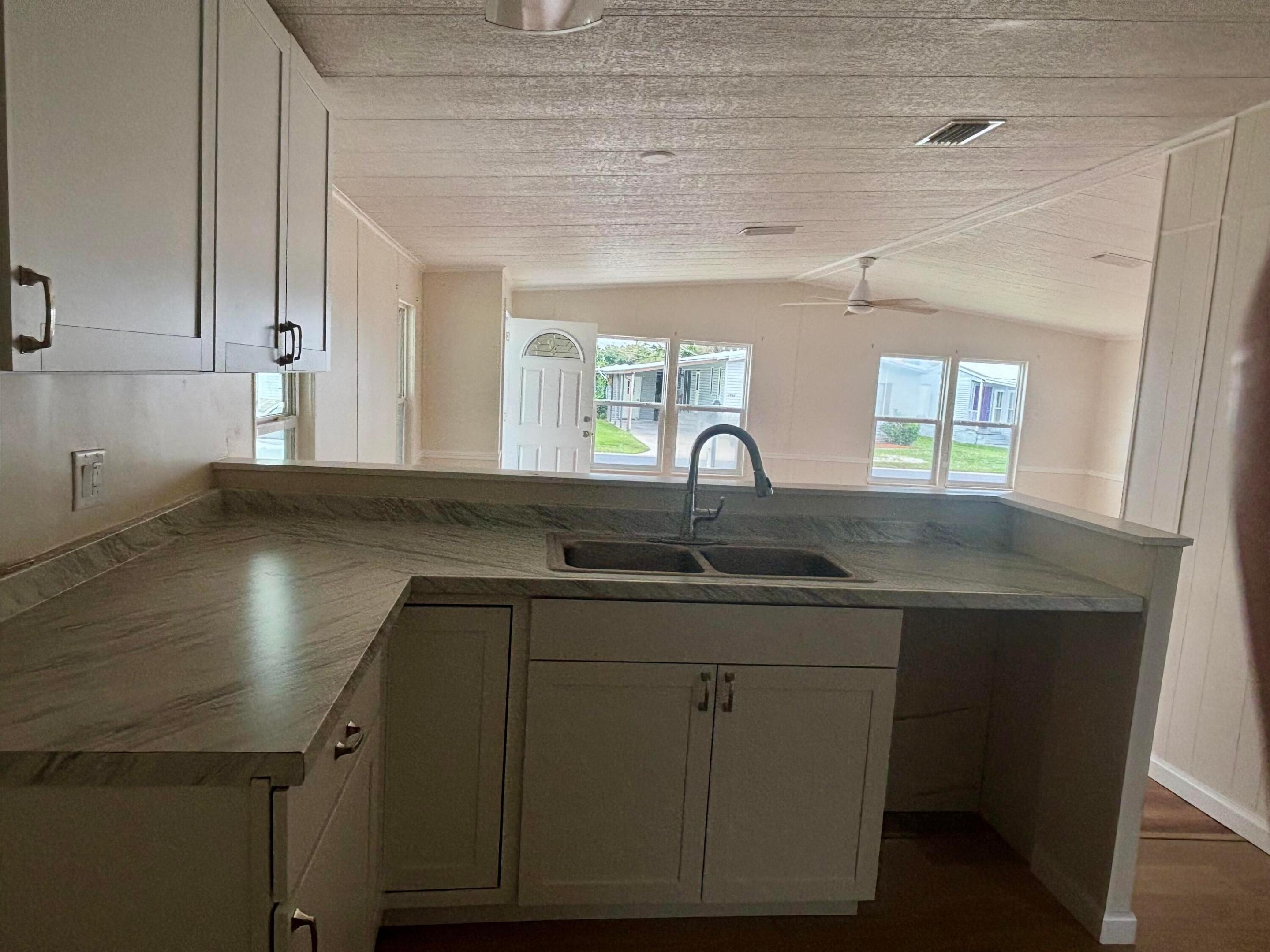 SEMINOLE COVE CONDOMINIUM - Residential