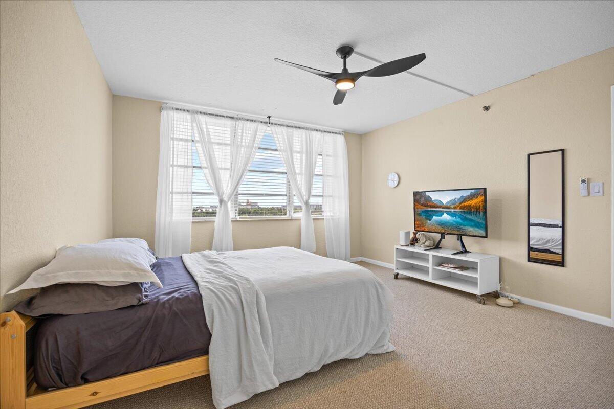 ROLLING HILLS GOLF AND TENNIS - Residential Lease