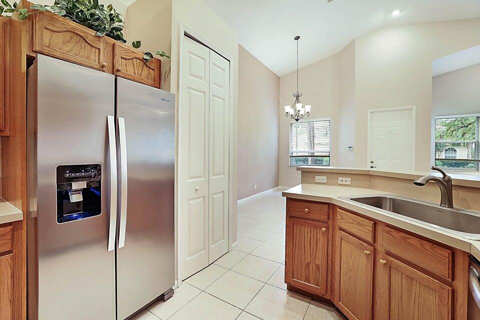 CASTLE PINES - Residential