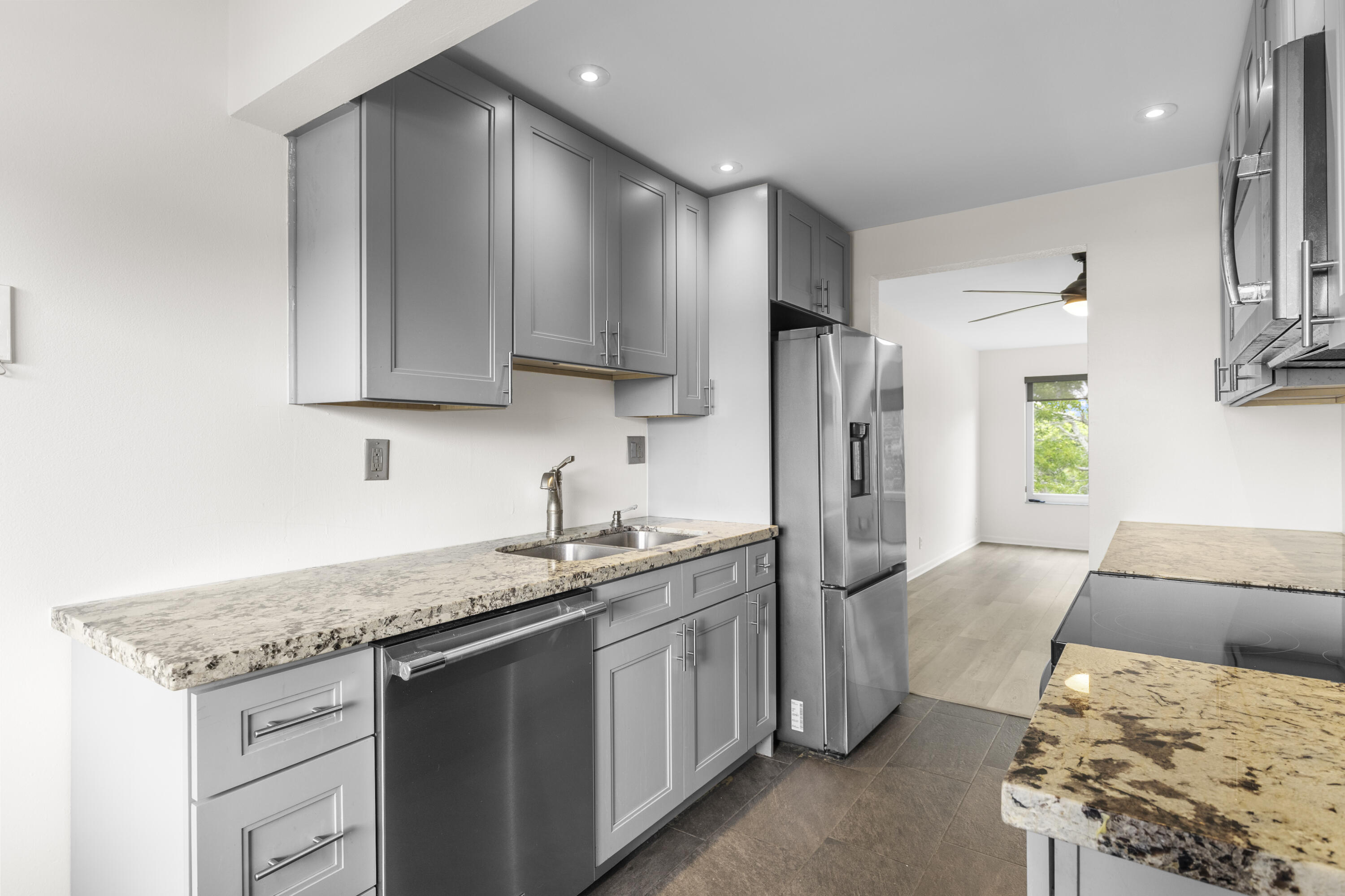 FAIRWAYS OF TAMARAC CONDOMINIUM - Residential