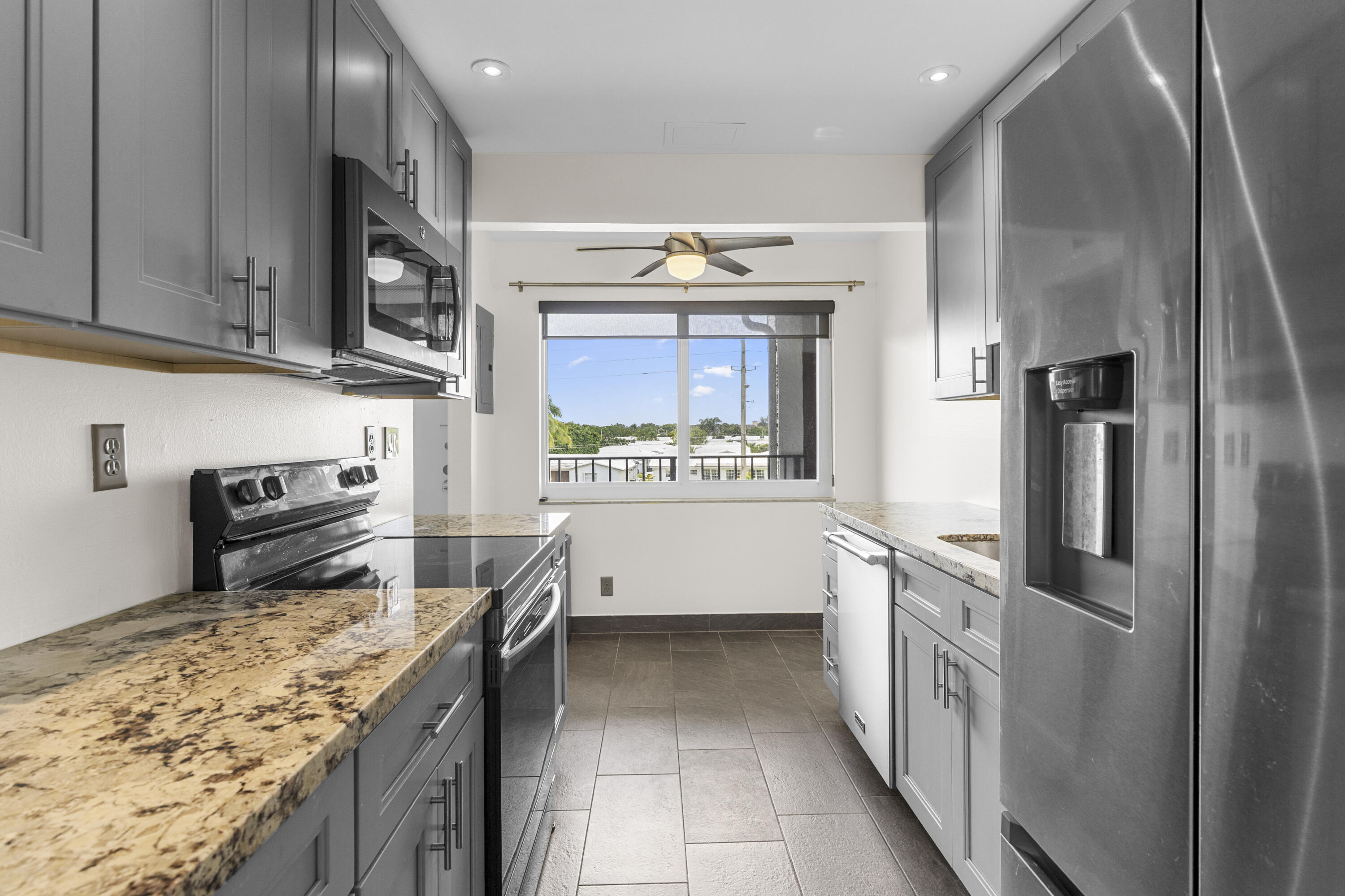 FAIRWAYS OF TAMARAC CONDOMINIUM - Residential