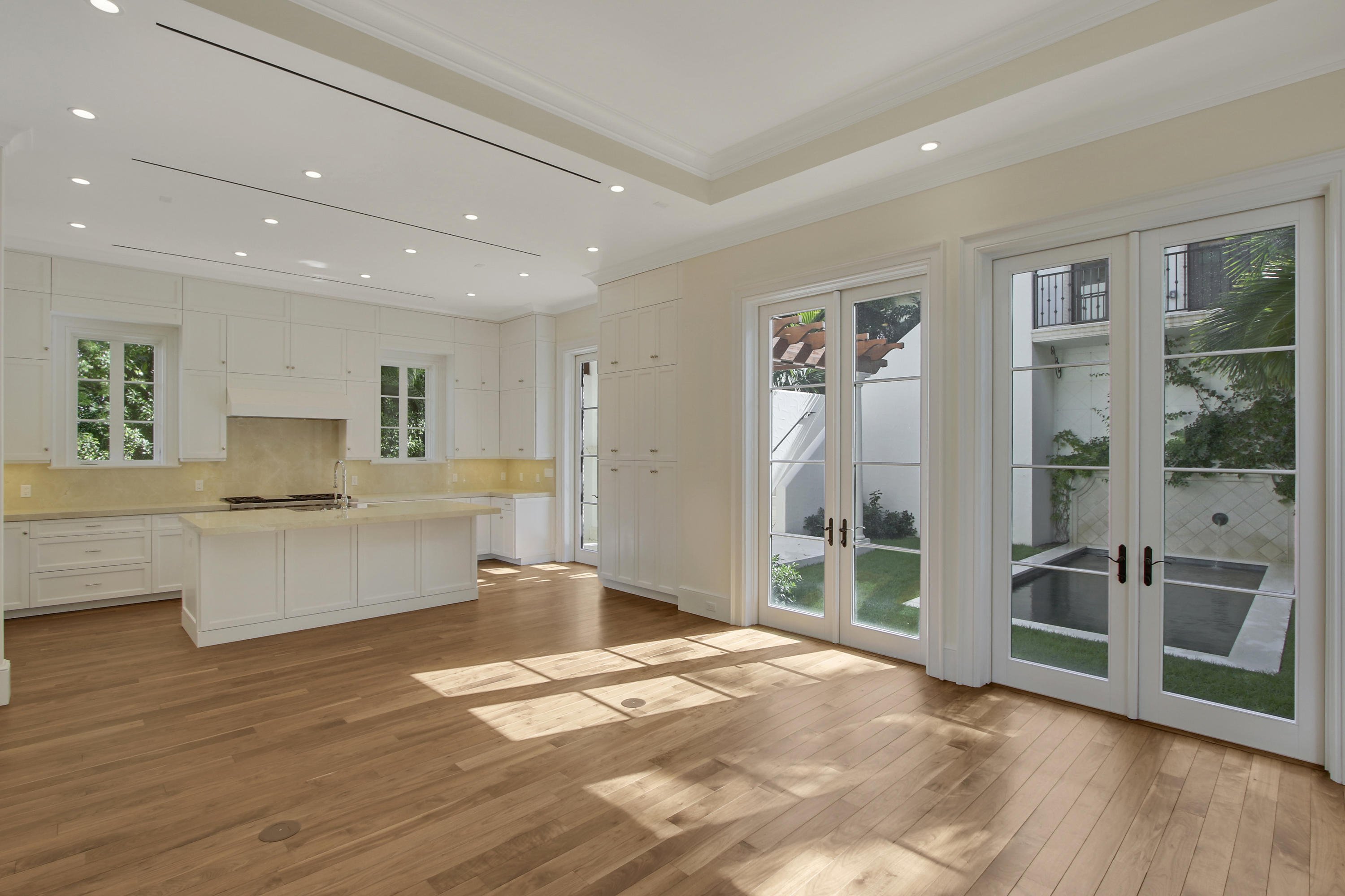 ROYAL PARK - Residential