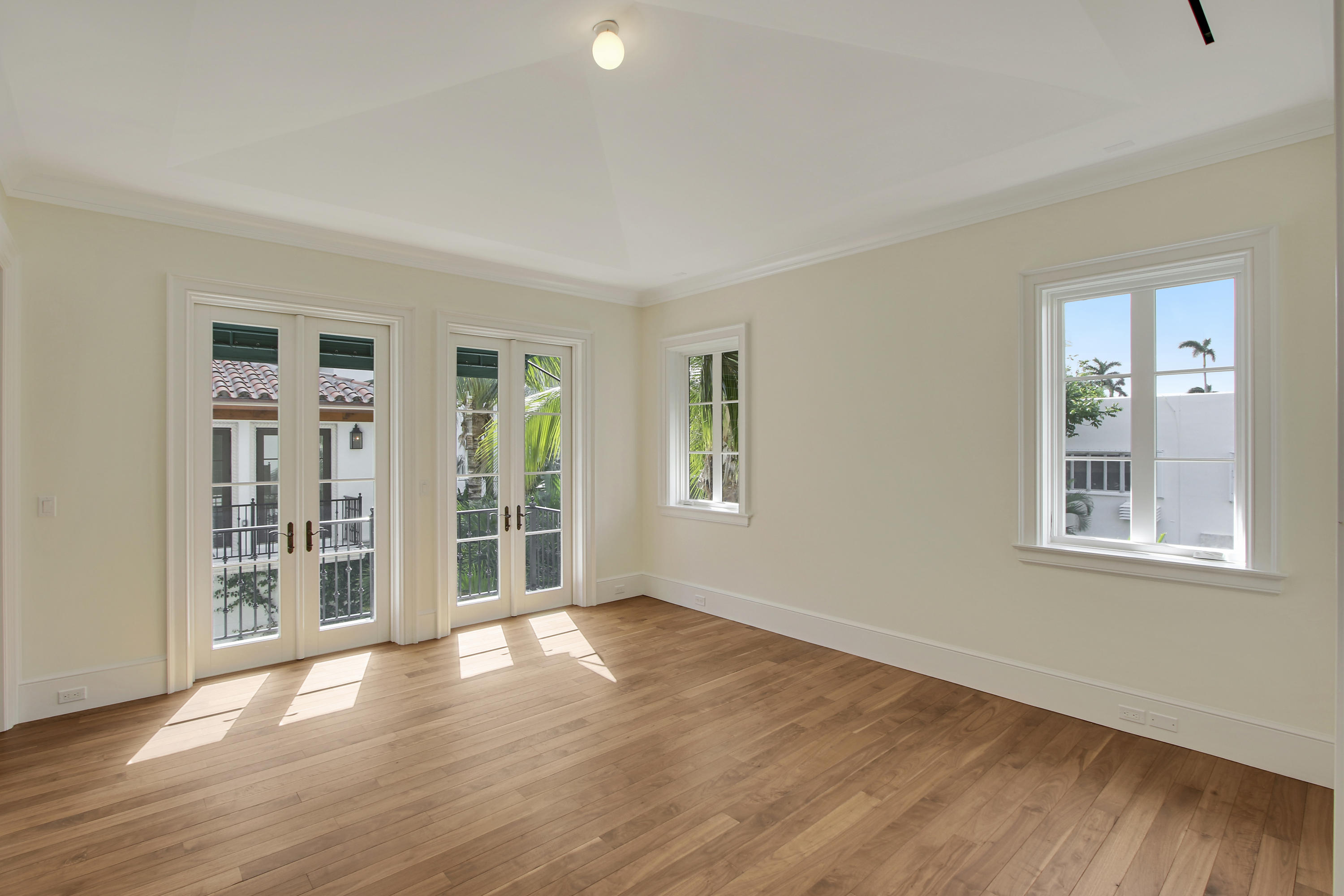 ROYAL PARK - Residential