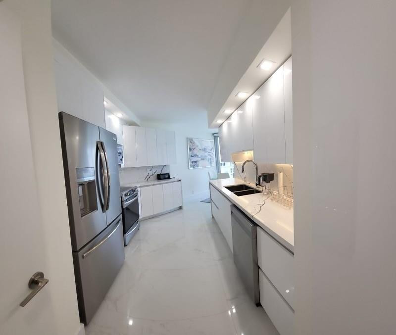 OCEANIA I CONDO - Residential