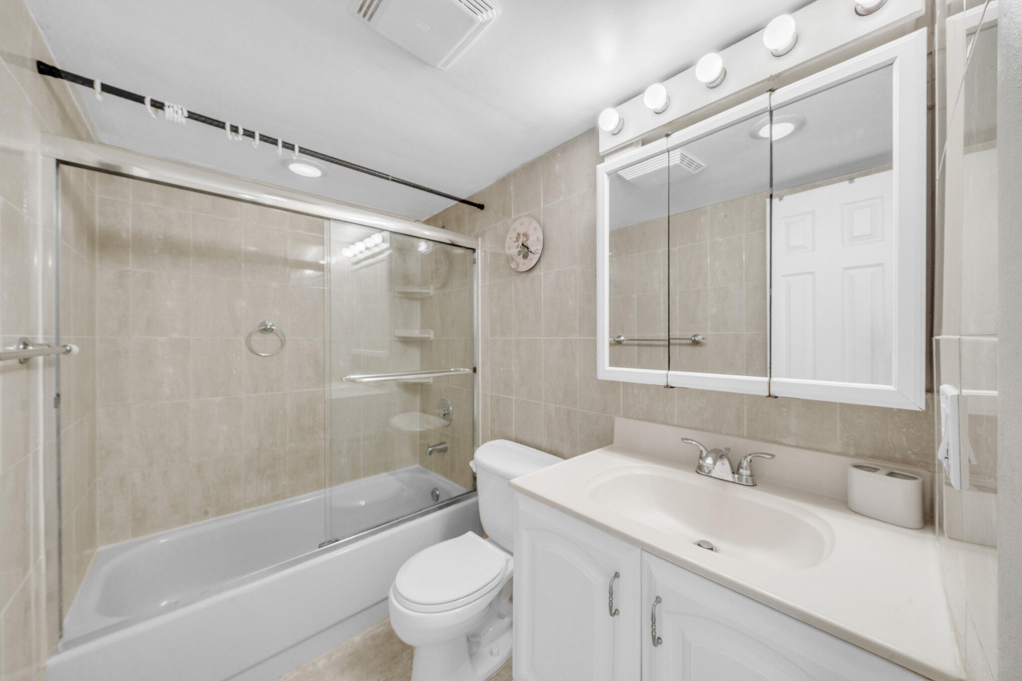 VILLAGE SQUARE CONDO - Residential