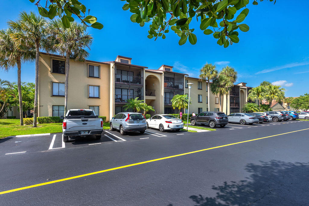 PINE RIDGE NORTH II CONDO - Residential