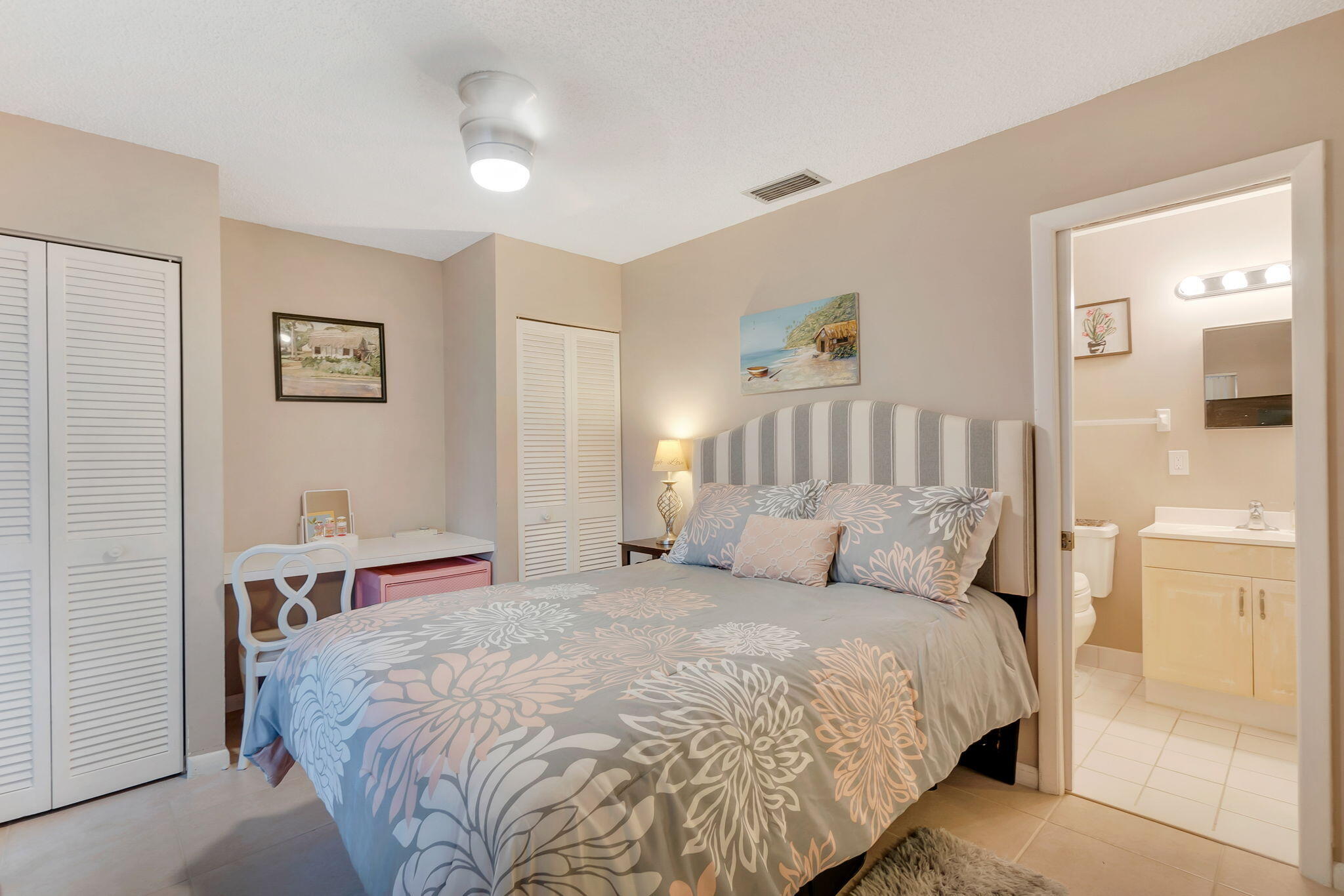 PALM GREENS AT VILLA DEL RAY CONDO II - Residential