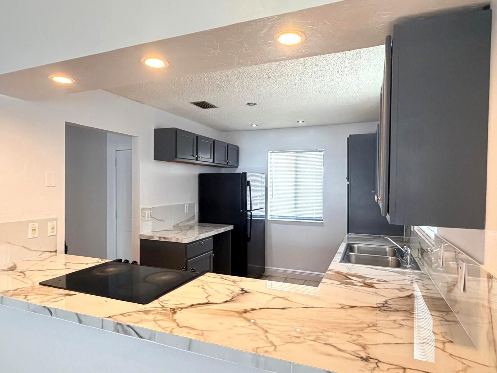 CANALAKE - Residential Lease