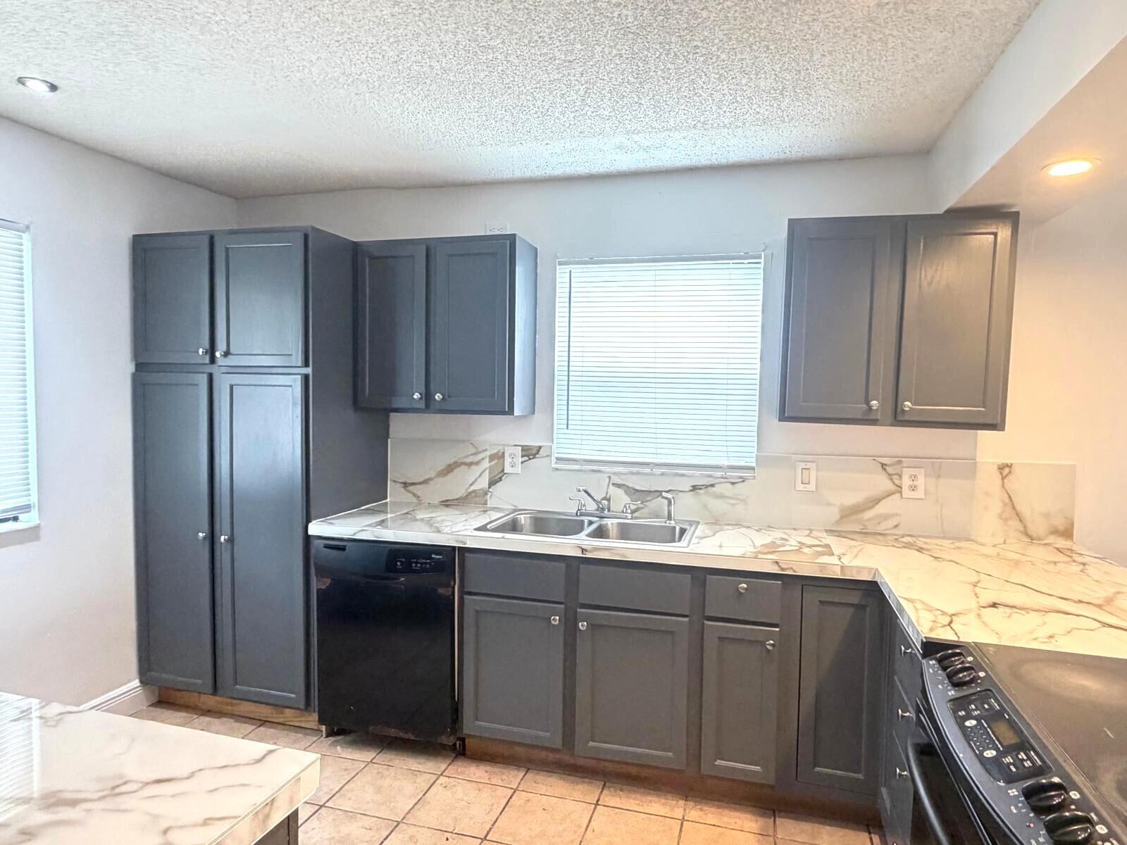 CANALAKE - Residential Lease