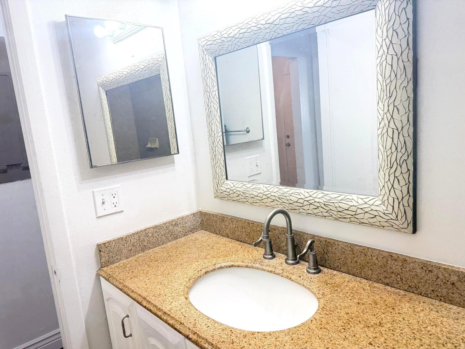 CANALAKE - Residential Lease