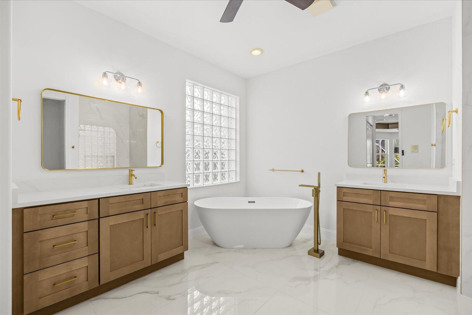 VALENCIA SHORES 1 - Residential