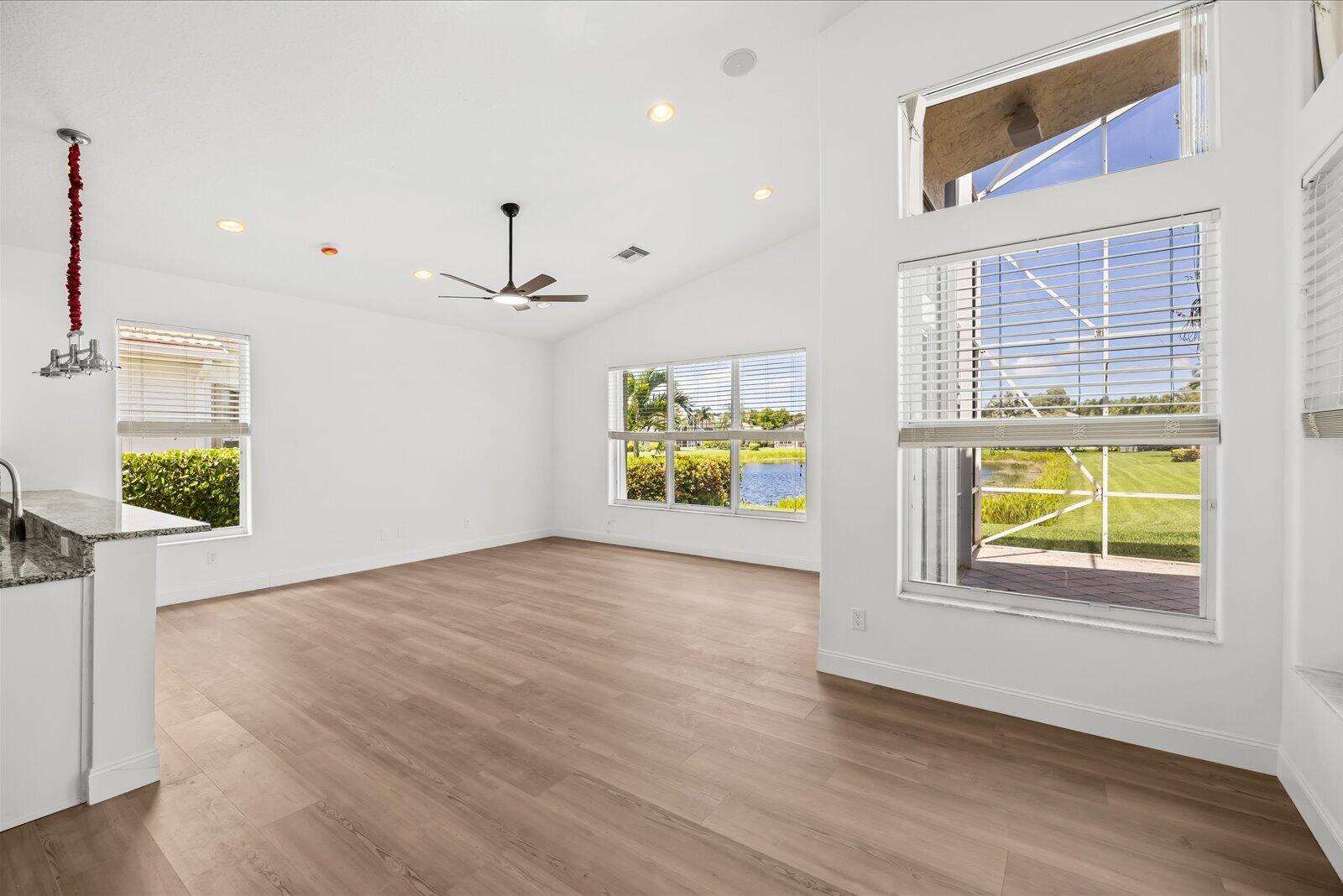 VALENCIA SHORES 1 - Residential