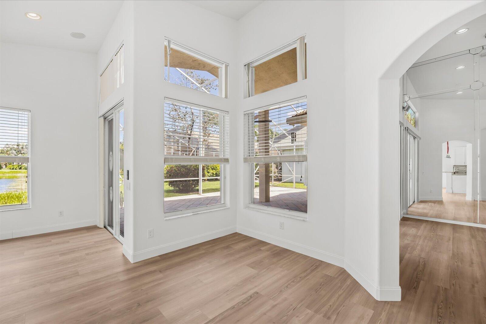 VALENCIA SHORES 1 - Residential