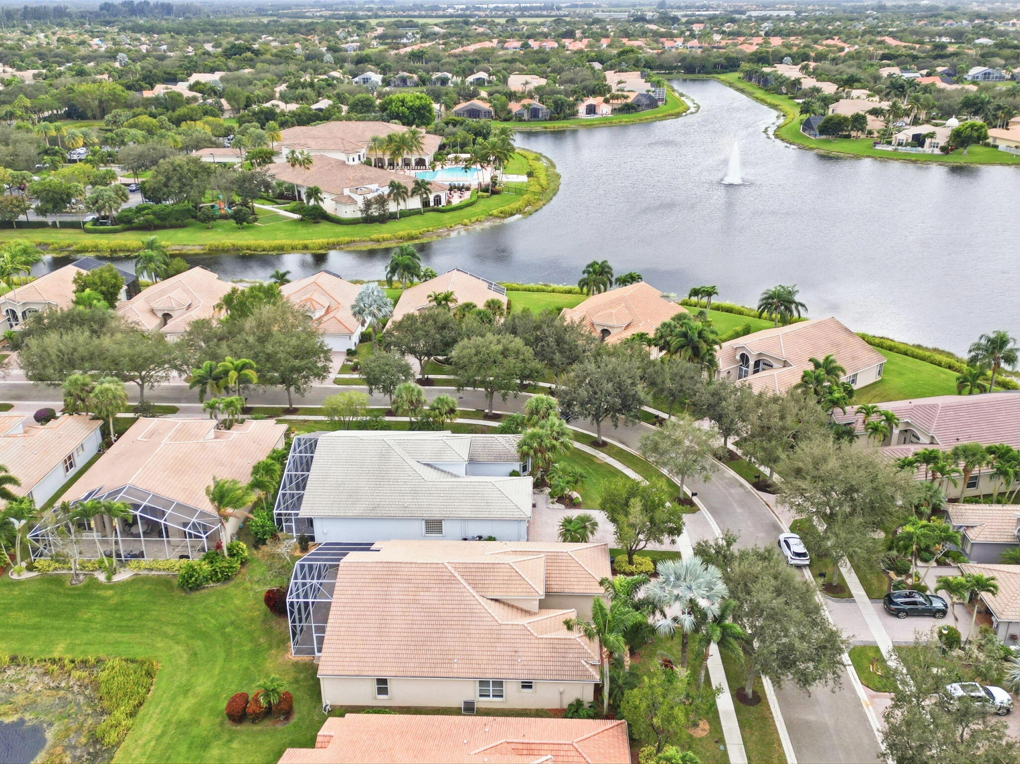 VALENCIA SHORES 1 - Residential
