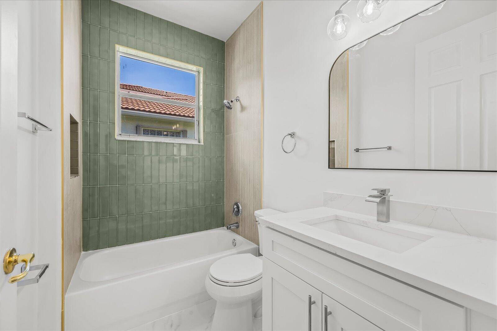 VALENCIA SHORES 1 - Residential