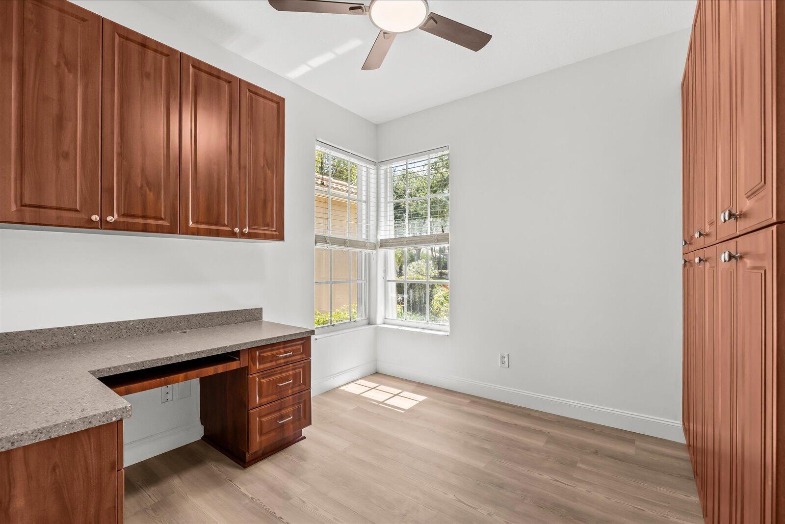 VALENCIA SHORES 1 - Residential