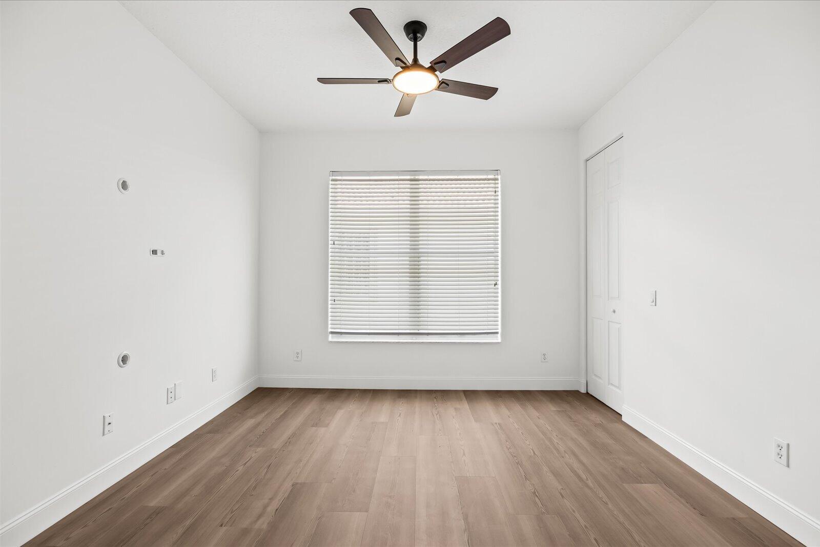 VALENCIA SHORES 1 - Residential