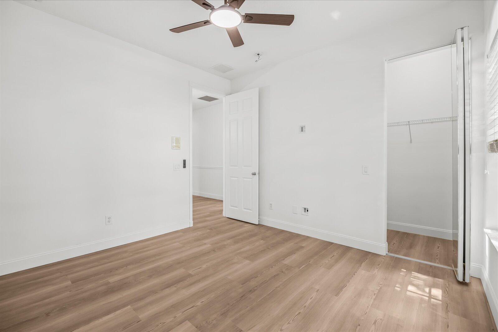 VALENCIA SHORES 1 - Residential