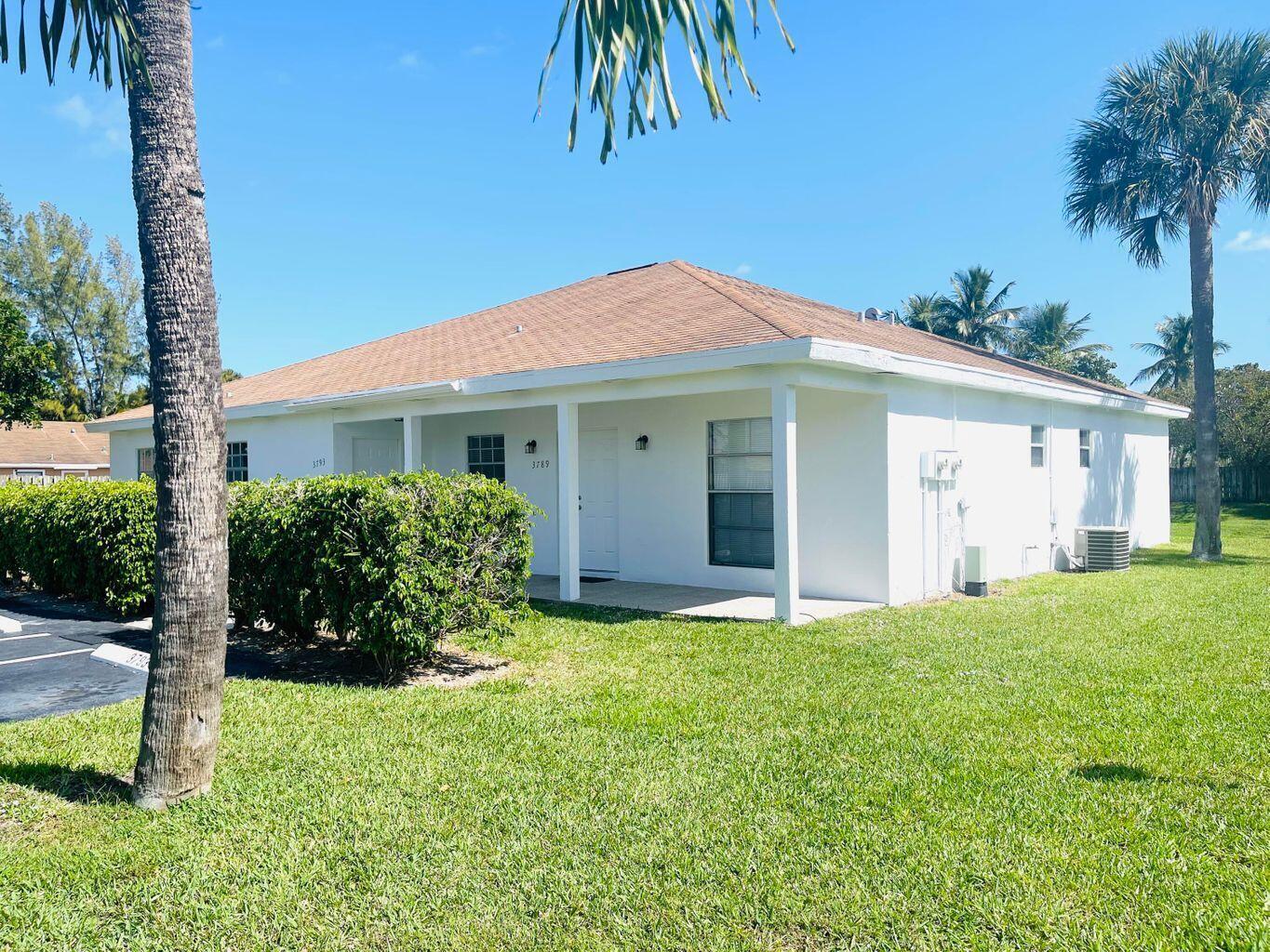 FREE FIRST MONTH! Completely Renovated villa with 2 bedrooms & 2 beautifully renovated bathrooms. Brand new kitchen with white shaker custom cabinetry, plank flooring, brand new appliances, new bathrooms with custom vanities, new fixtures, all freshly painted thru out. Enjoy south Florida living at its best. he biggest unit available for the price. Come today! Located near Northlake Blvd, close to beaches, shopping, restaurants, easy access to 95, only 10 minutes north of downtown West Palm Beach