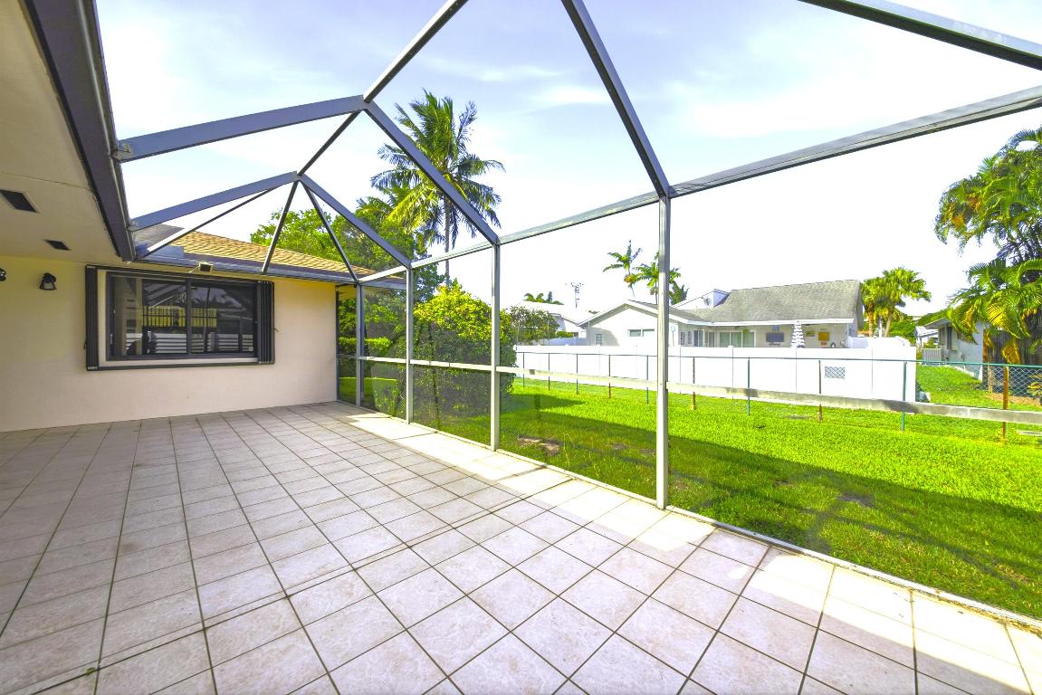 HOLLYWOOD CENTER - Residential